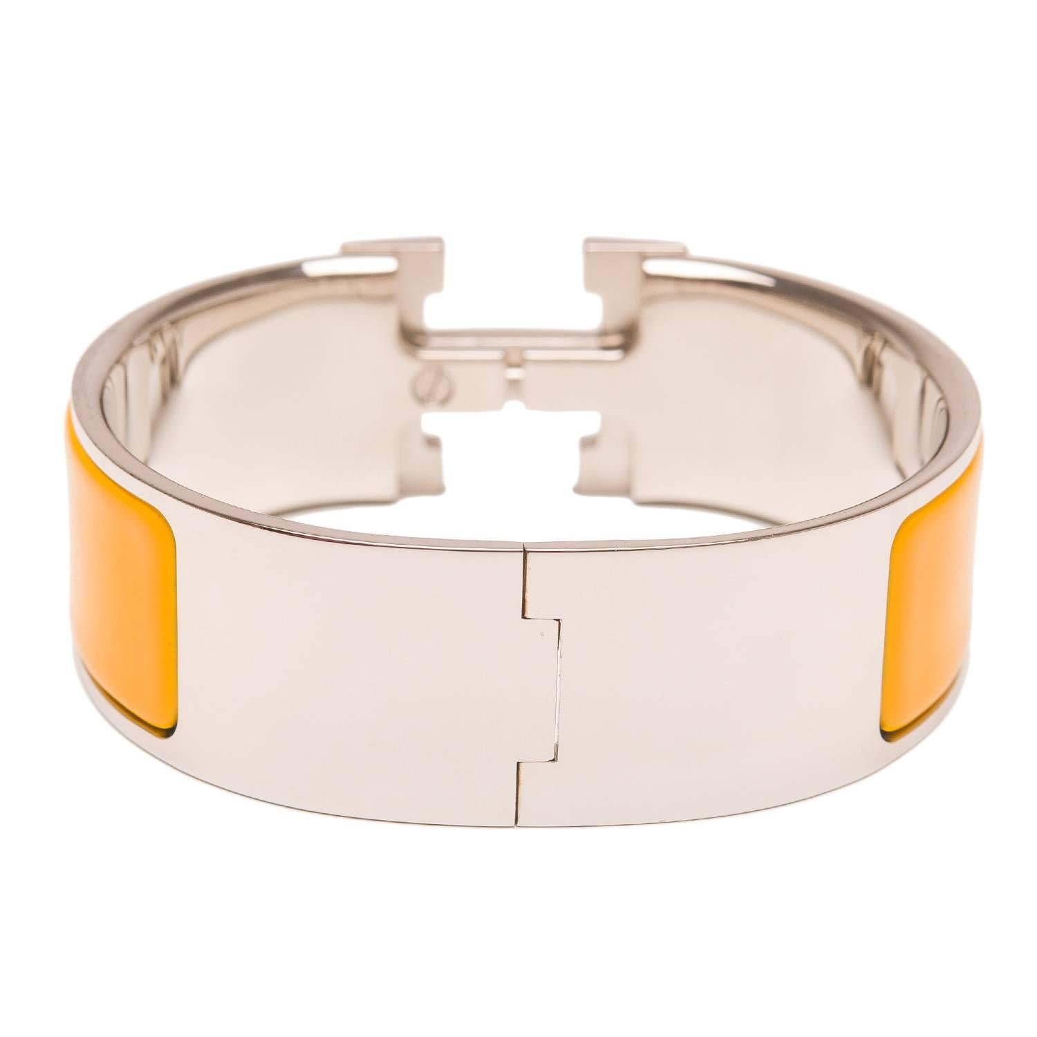 Hermes Mimosa Clic Clac H Wide Enamel Bracelet PM In New Condition For Sale In New York, NY