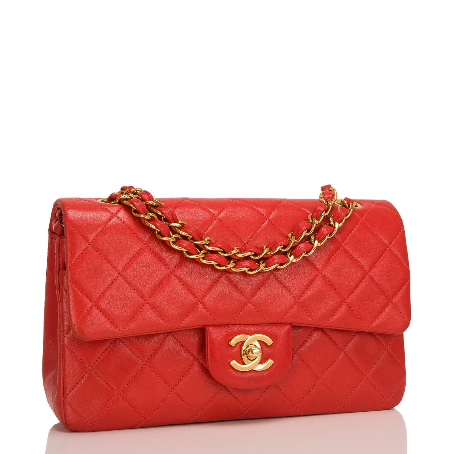 Chanel vintage Small 9