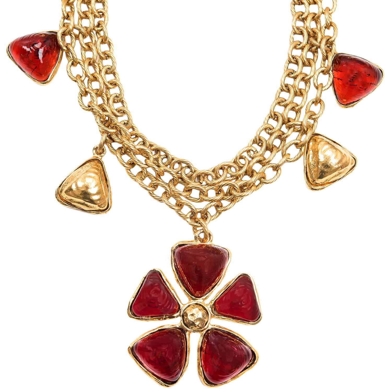 Chanel Vintage Ruby Gripoix Flower Pendant Necklace For Sale