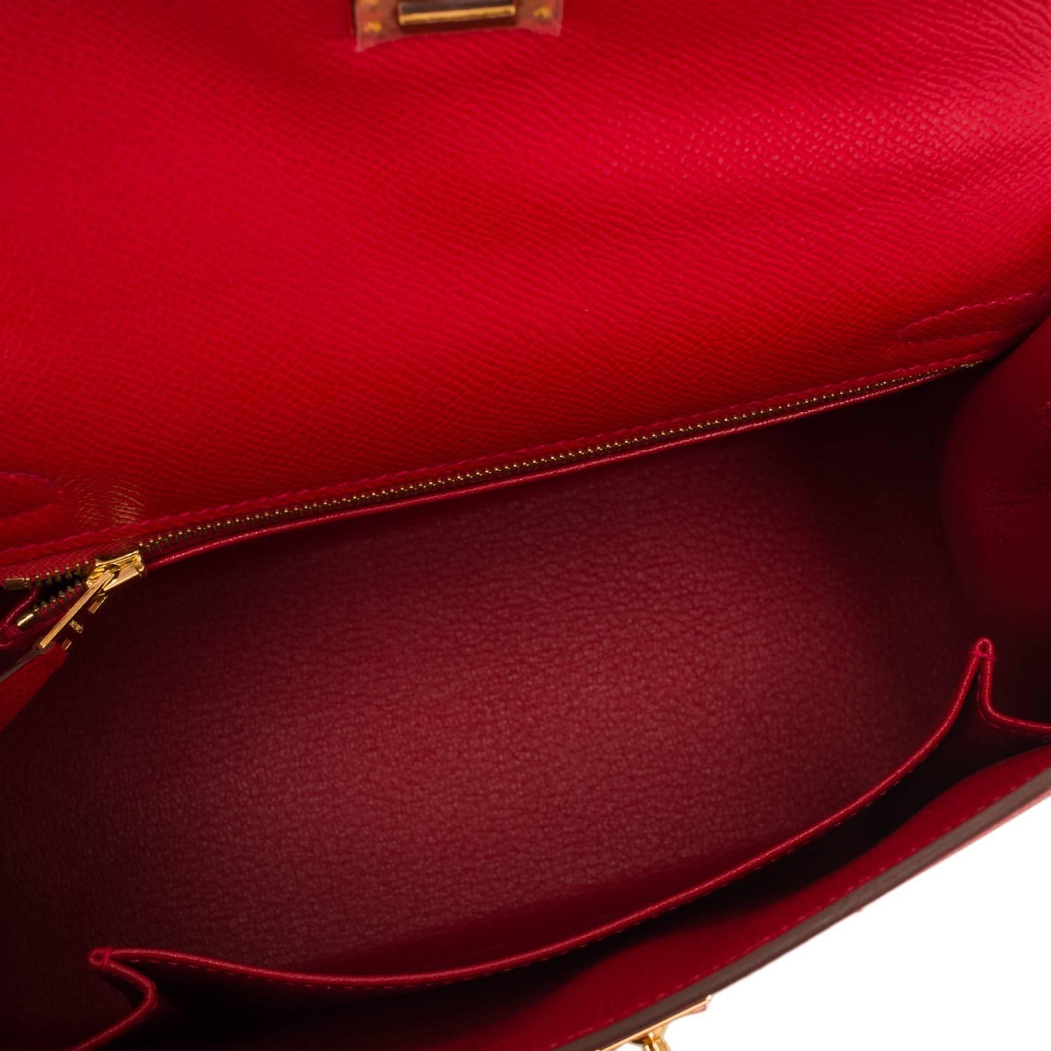 Hermes Rouge Casaque Epsom Sellier Kelly 25cm Gold Hardware In New Condition In New York, NY