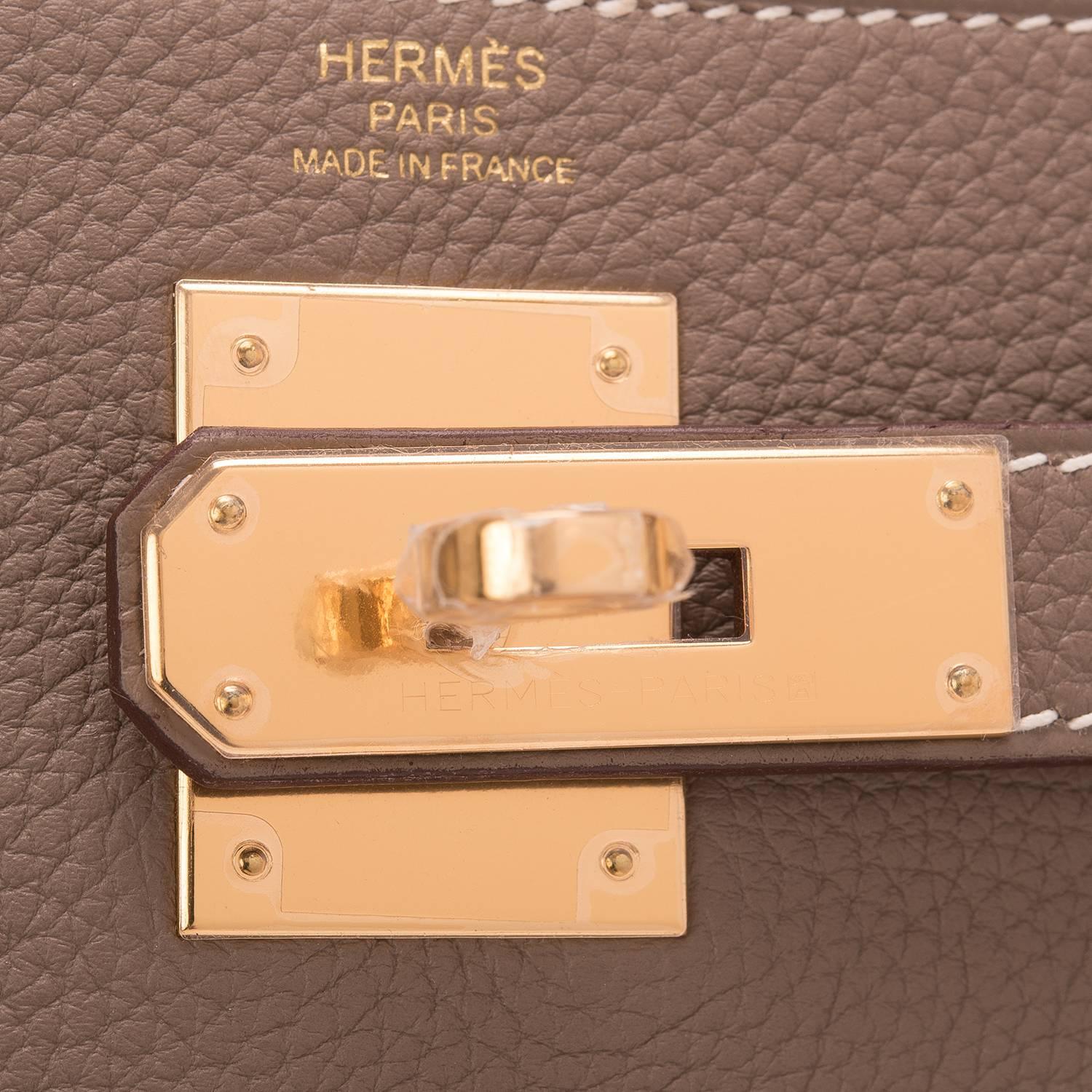 Women's Hermes Etoupe Togo Retourne Kelly 28cm Gold Hardware For Sale