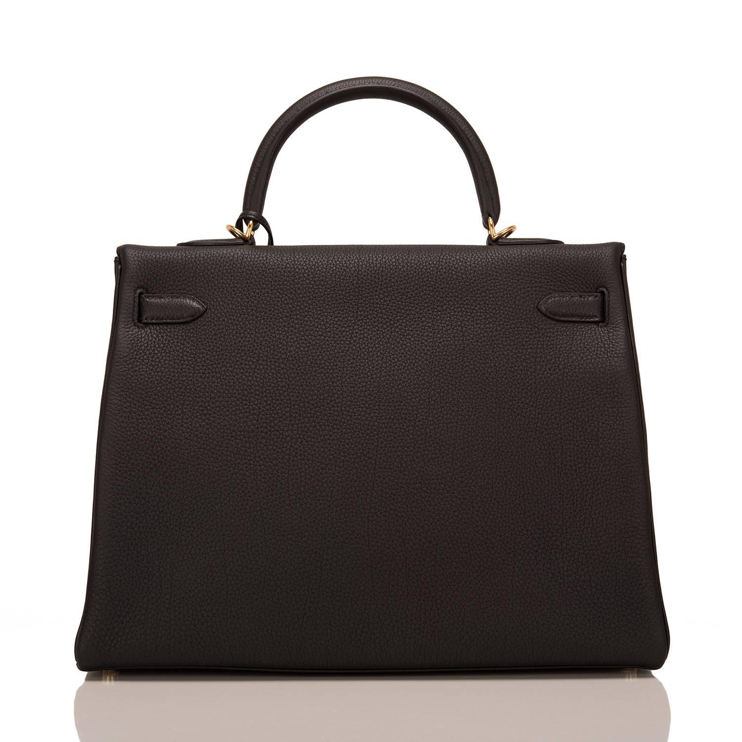 Hermes Black Togo Retourne Kelly 35cm Gold Hardware In New Condition For Sale In New York, NY