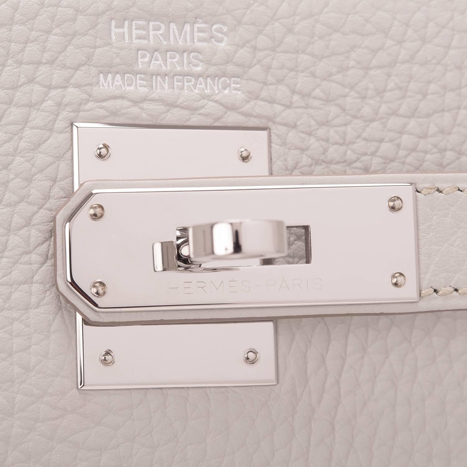 Hermes Gris Perle Clemence Kelly 35cm Palladium Hardware In Excellent Condition In New York, NY