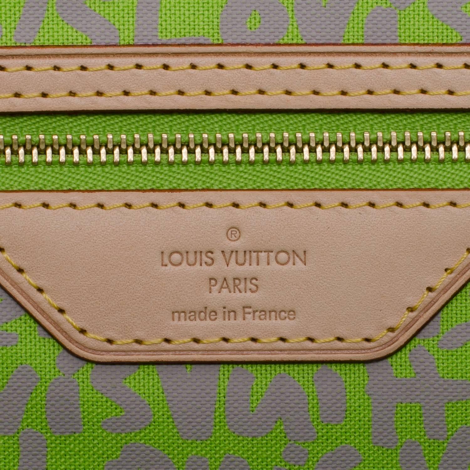 Women's or Men's Louis Vuitton Green Graffiti Neverfull GM For Sale