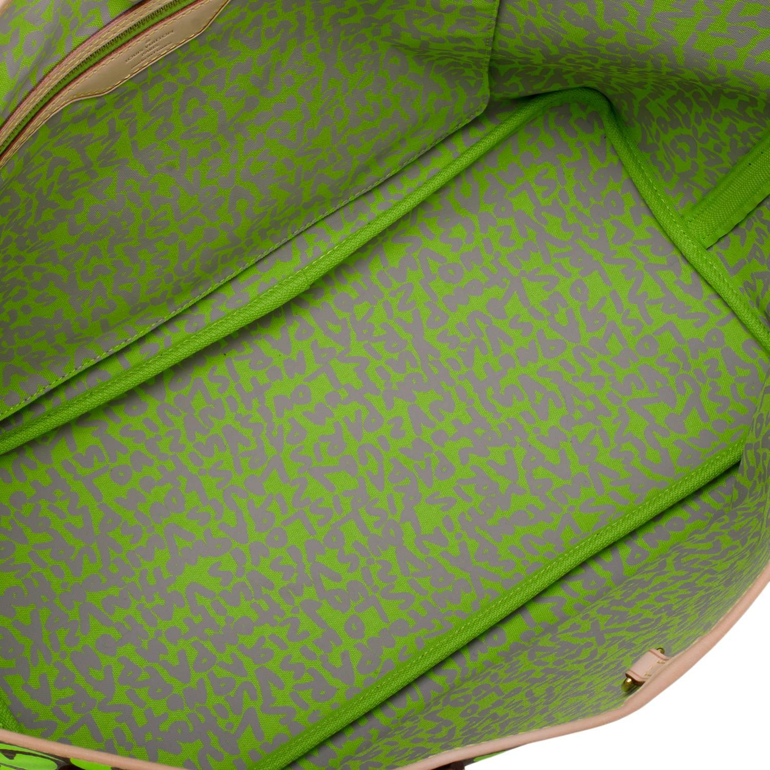 Louis Vuitton Green Graffiti Neverfull GM For Sale 1
