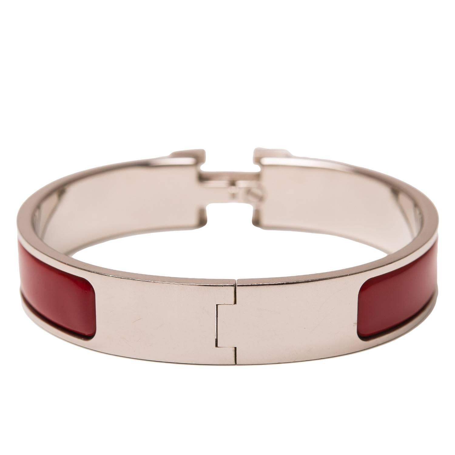 Hermes Clic Clac H Burgundy Narrow Enamel Bracelet PM In Excellent Condition In New York, NY