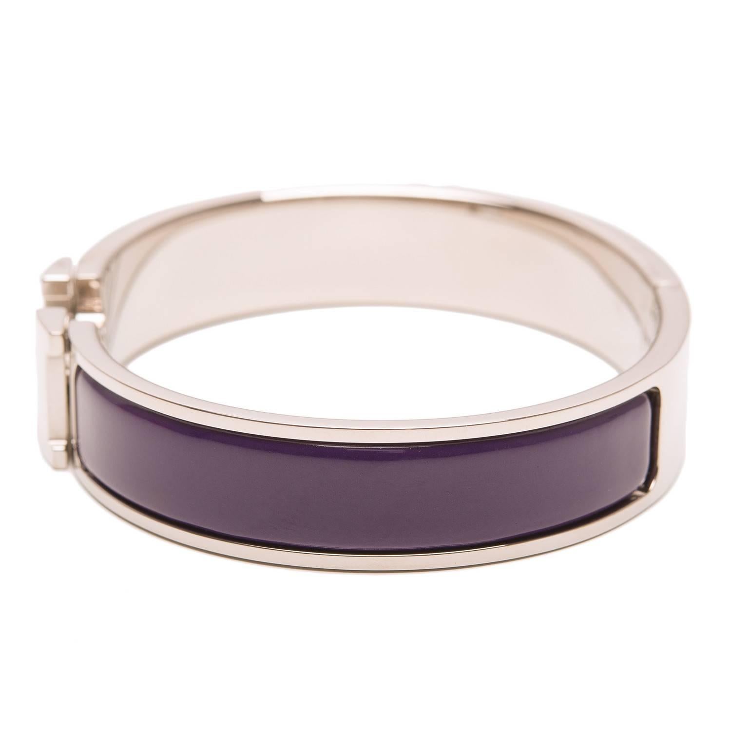 Hermes Narrow Clic Clac H bracelet in Prune enamel with palladium and silver plated hardware in size PM.

Origin: France

Condition: Excellent - minor scratches on the metal; no signs of wear on enamel

Accompanied by: Hermes box,