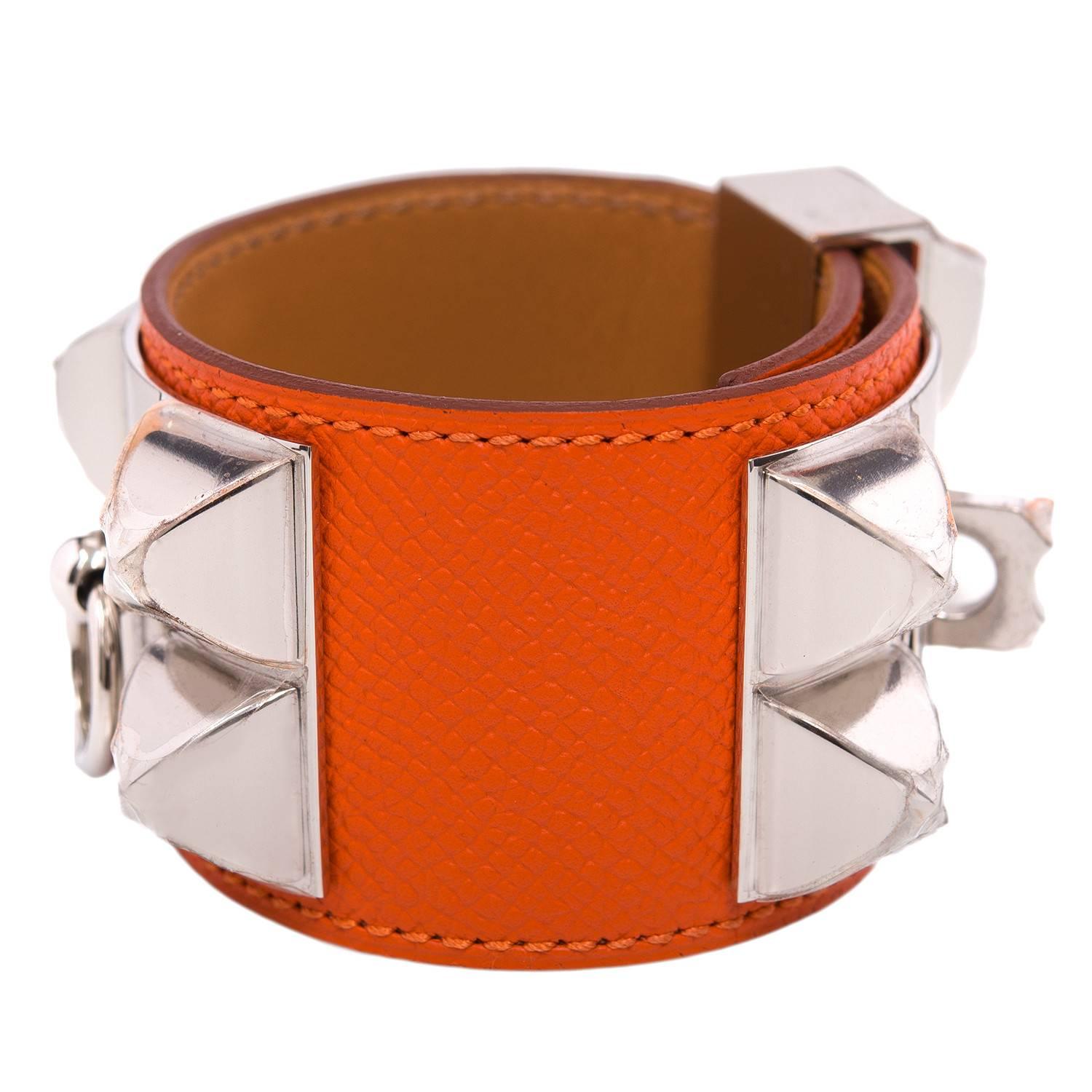 Hermes Collier de Chien (CDC) in Feu epsom leather with with palladium plated hardware in size Small.

This style features palladium pyramid studs, center ring and adjustable push lock closure.

Collection: R square

Origin: