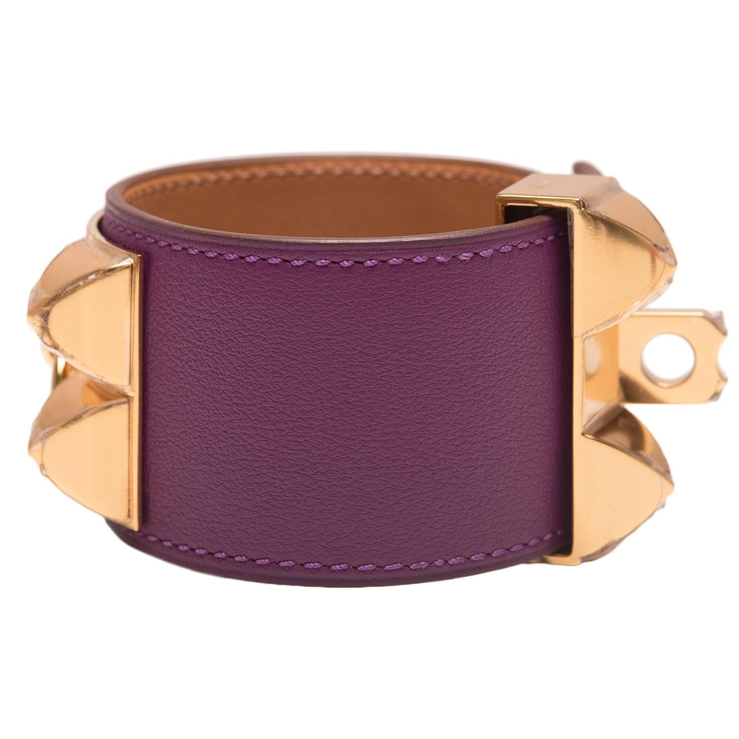 Hermes Collier de Chien (CDC) in Anemone swift leather with gold plated hardware in size small.

This style features gold pyramid studs, center ring and adjustable push lock closure.

Collection: R Square

Origin: France

Condition: