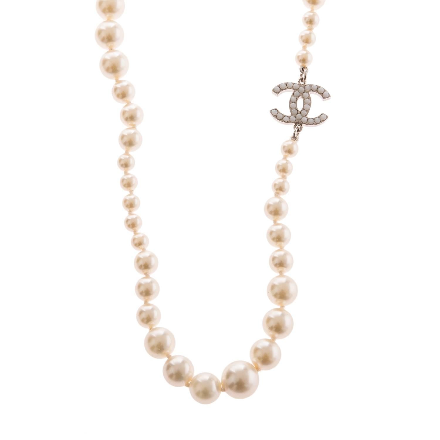 Chanel Faux Pearl and CC Logo Necklace For Sale