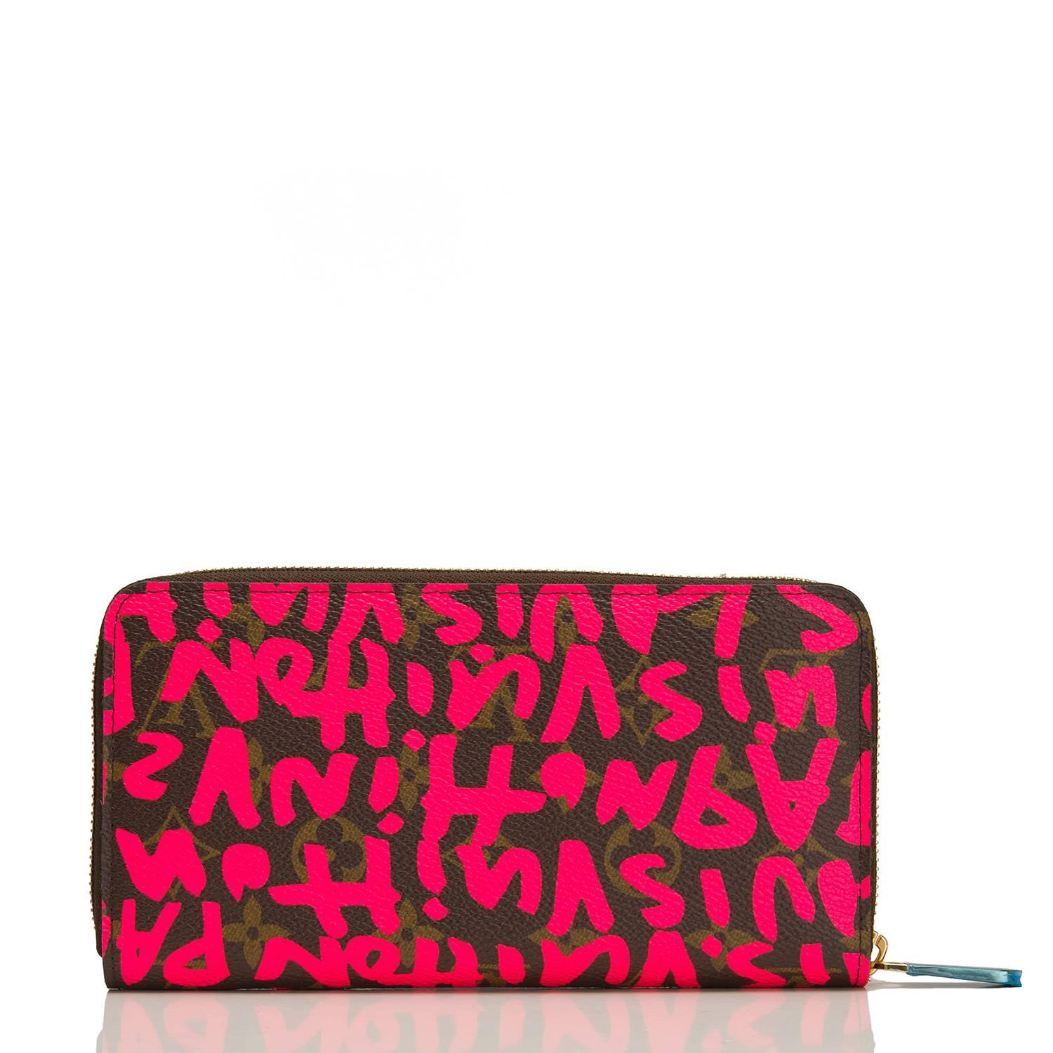 Louis Vuitton Stephen Sprouse Graffiti Fuchsia Zippy Wallet In New Condition In New York, NY