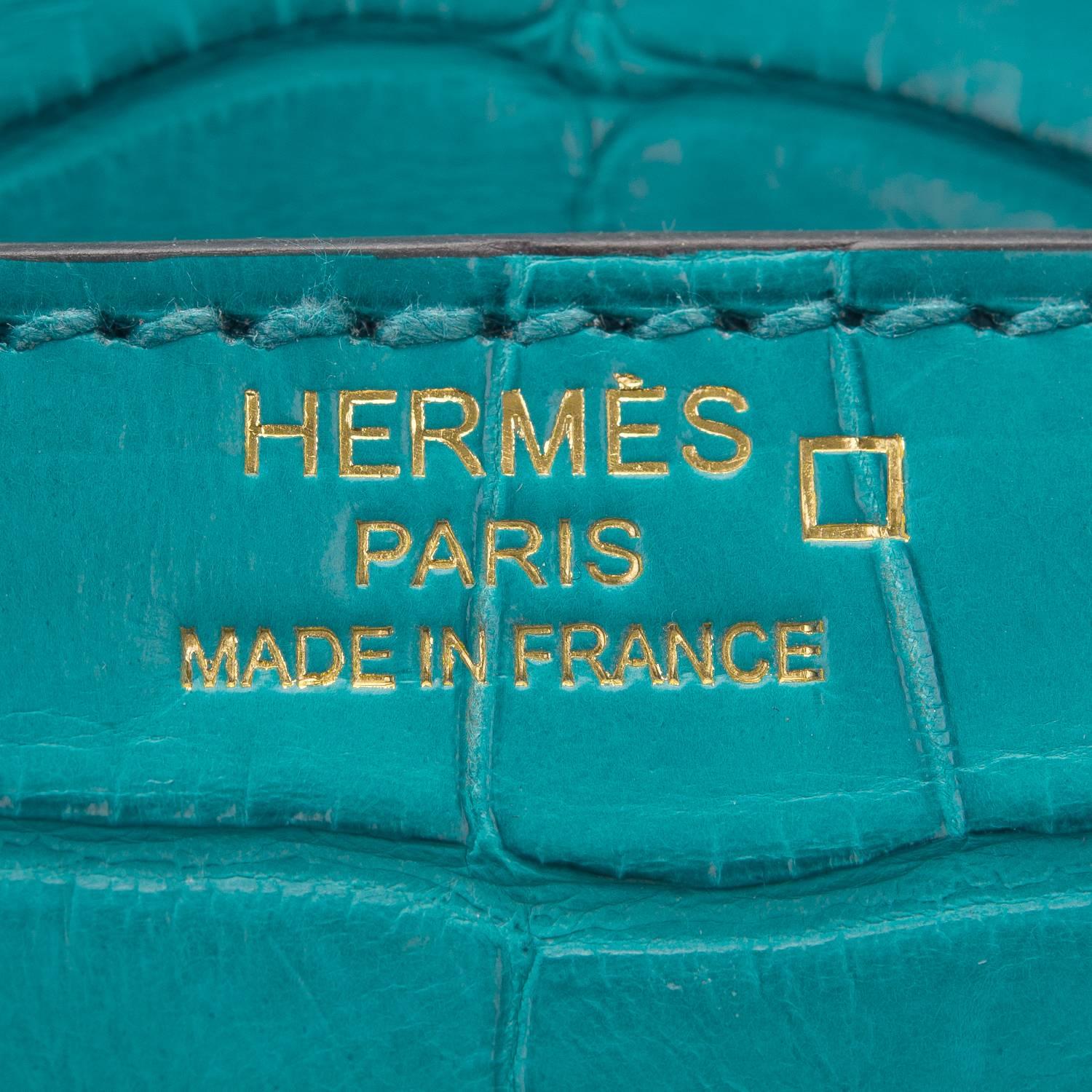 Hermes Blue Paon Matte Alligator Birkin 25cm Gold Hardware 2