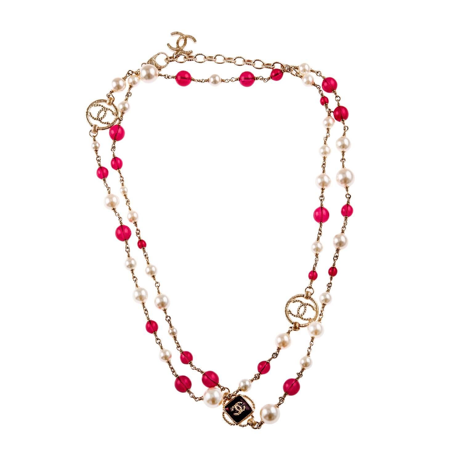 Chanel Faux Pearl, Red Bead And CC-Logo Sautoir Necklace In New Condition For Sale In New York, NY