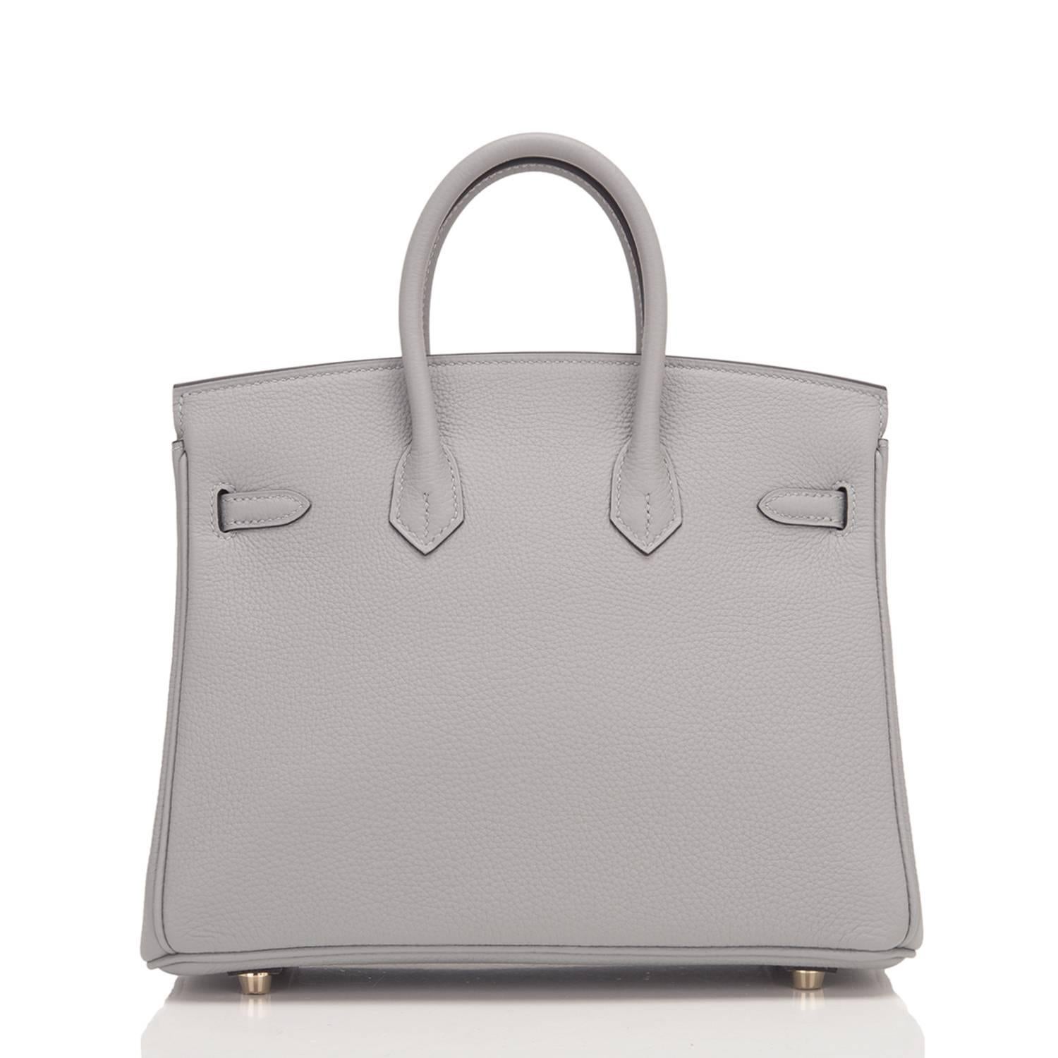 Hermes Gris Mouette Togo Birkin 25cm Gold Hardware In New Condition In New York, NY