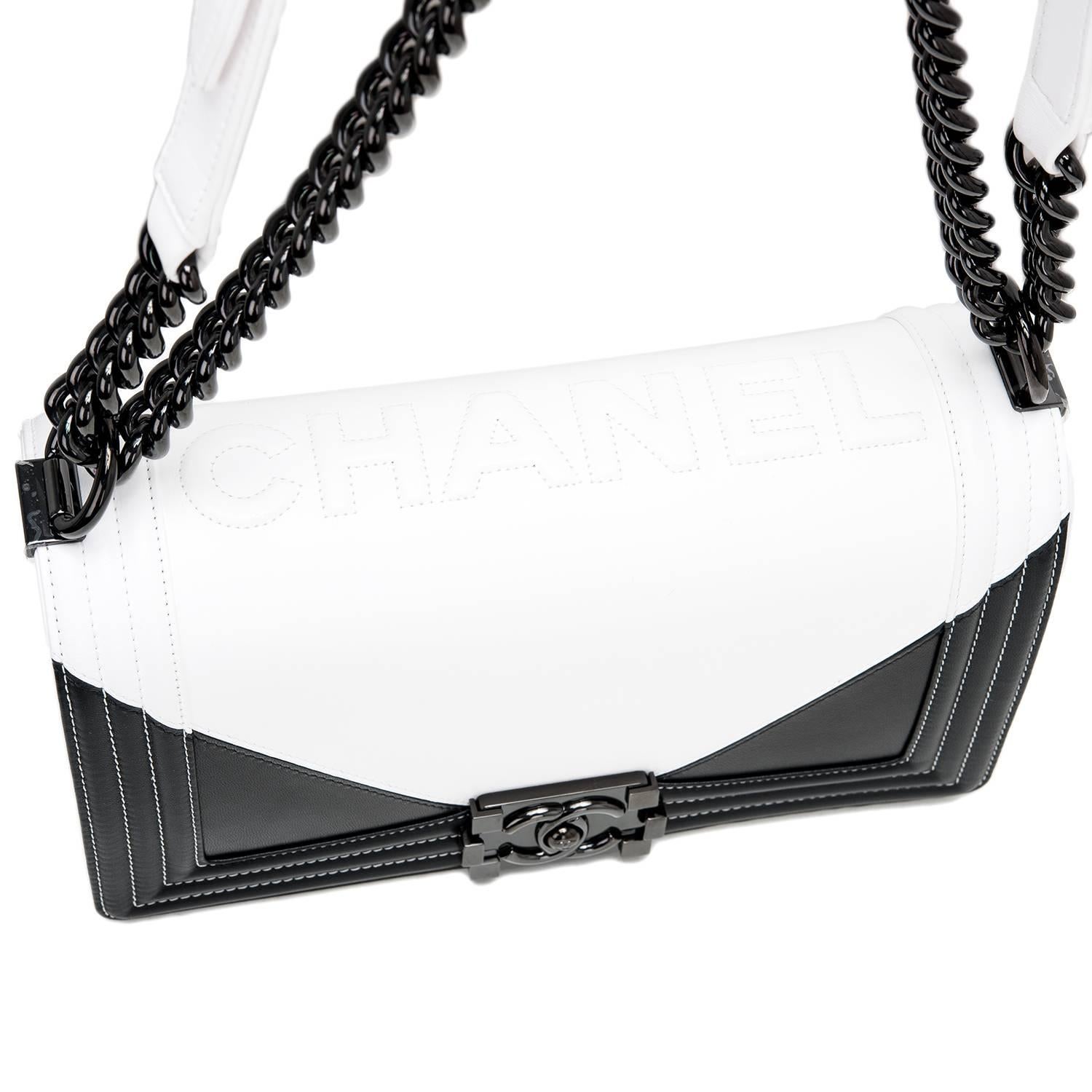 Chanel Black and White Geometric Lambskin Medium Boy Bag For Sale 1
