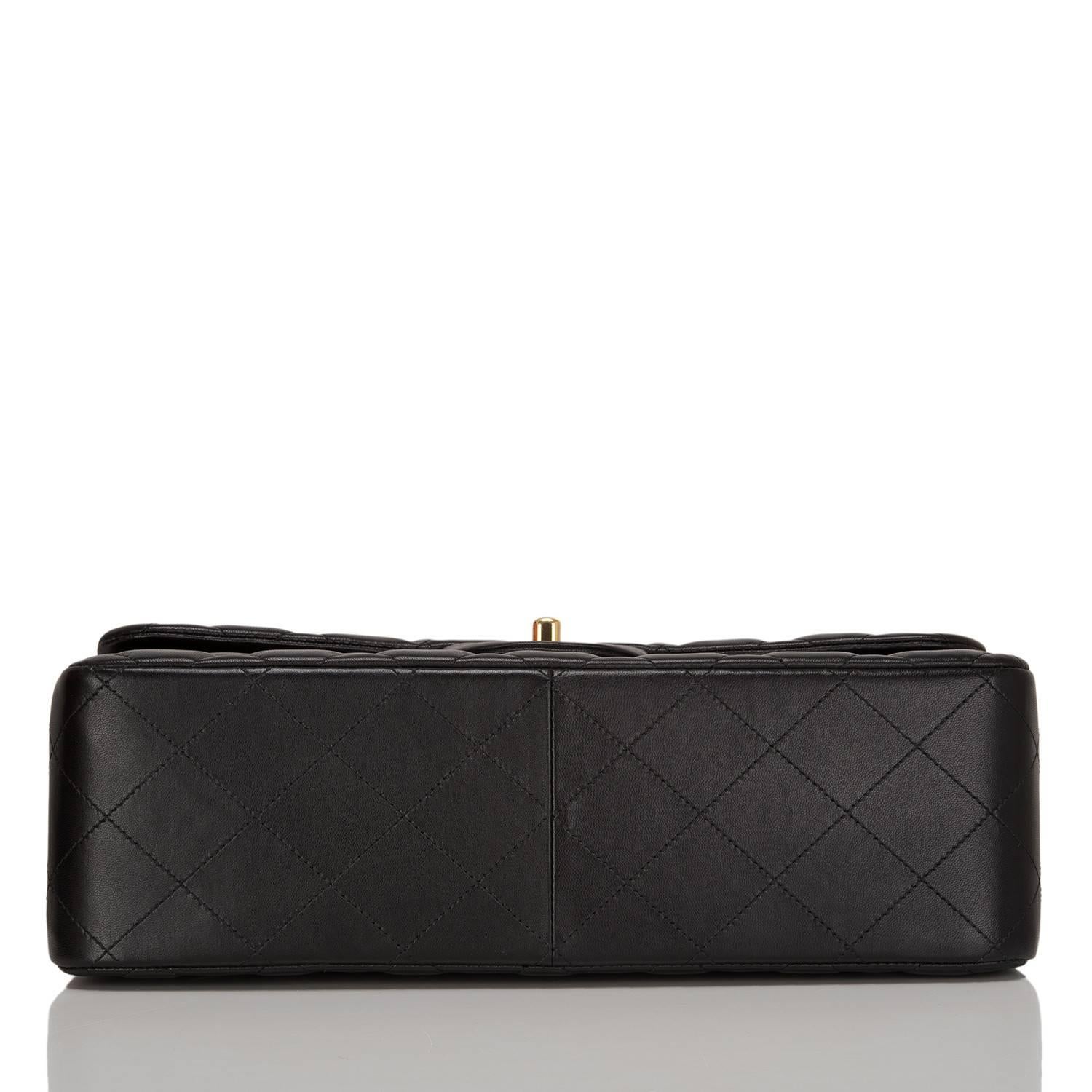 Chanel Black Quilted Lambskin Jumbo Classic Double Flap Bag In New Condition For Sale In New York, NY