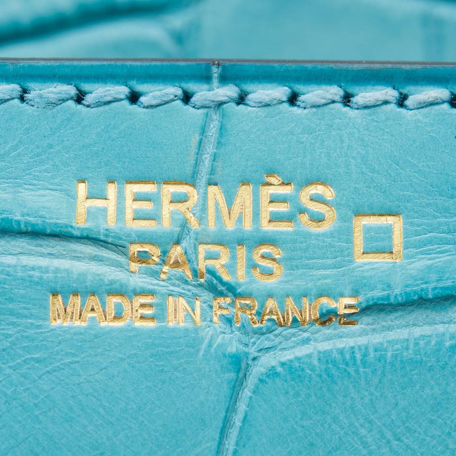 Hermes Blue Saint Cyr Matte Alligator Birkin 30cm Gold Hardware For Sale 3