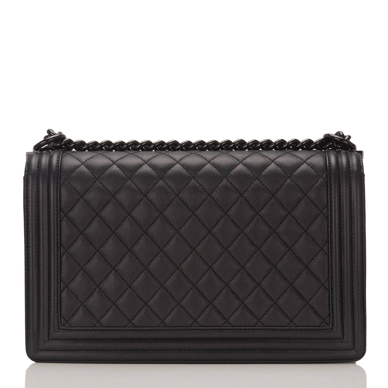 Chanel SO Black Quilted Grained Lambskin New Medium Boy Bag In New Condition For Sale In New York, NY