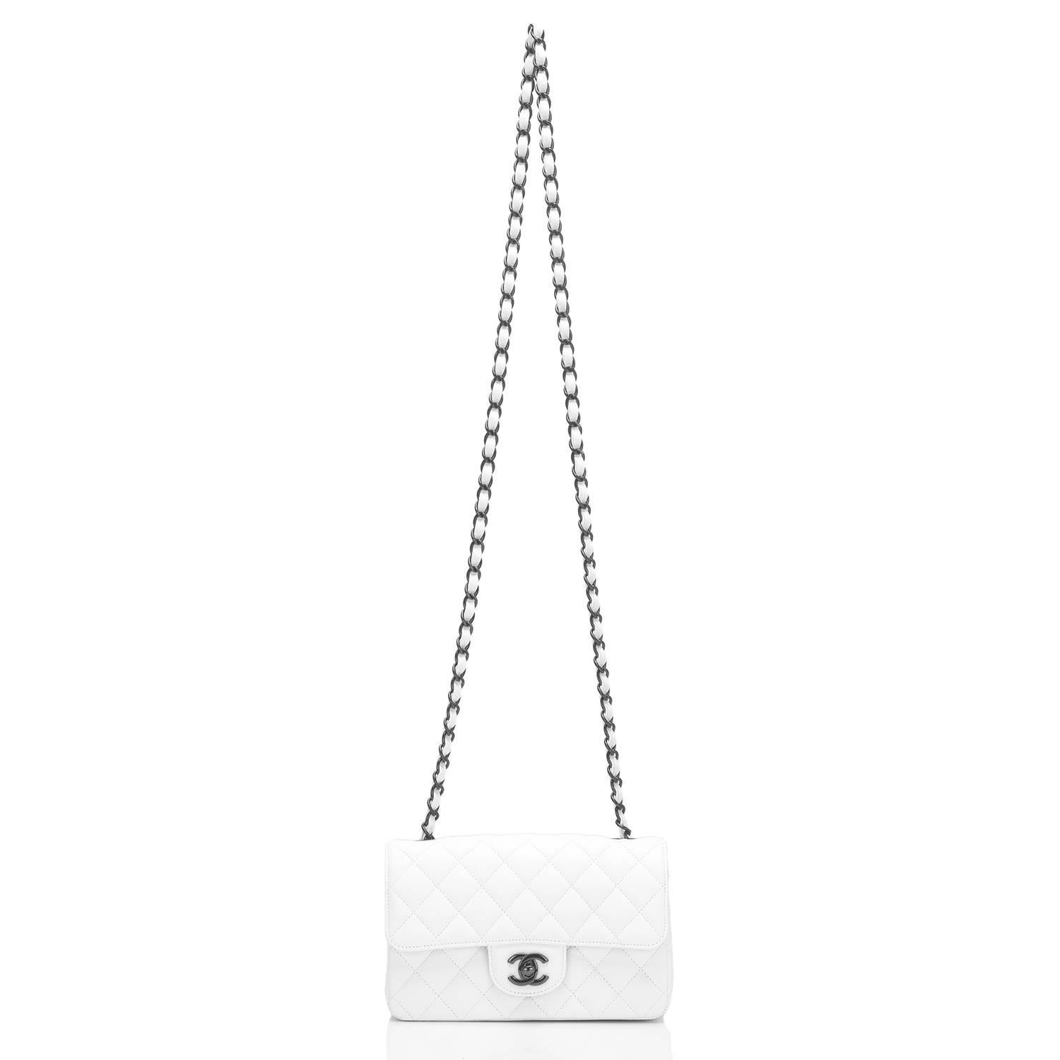 Chanel White Crumpled Calfskin Rectangular Mini Classic Flap Bag Black Hardware In New Condition In New York, NY