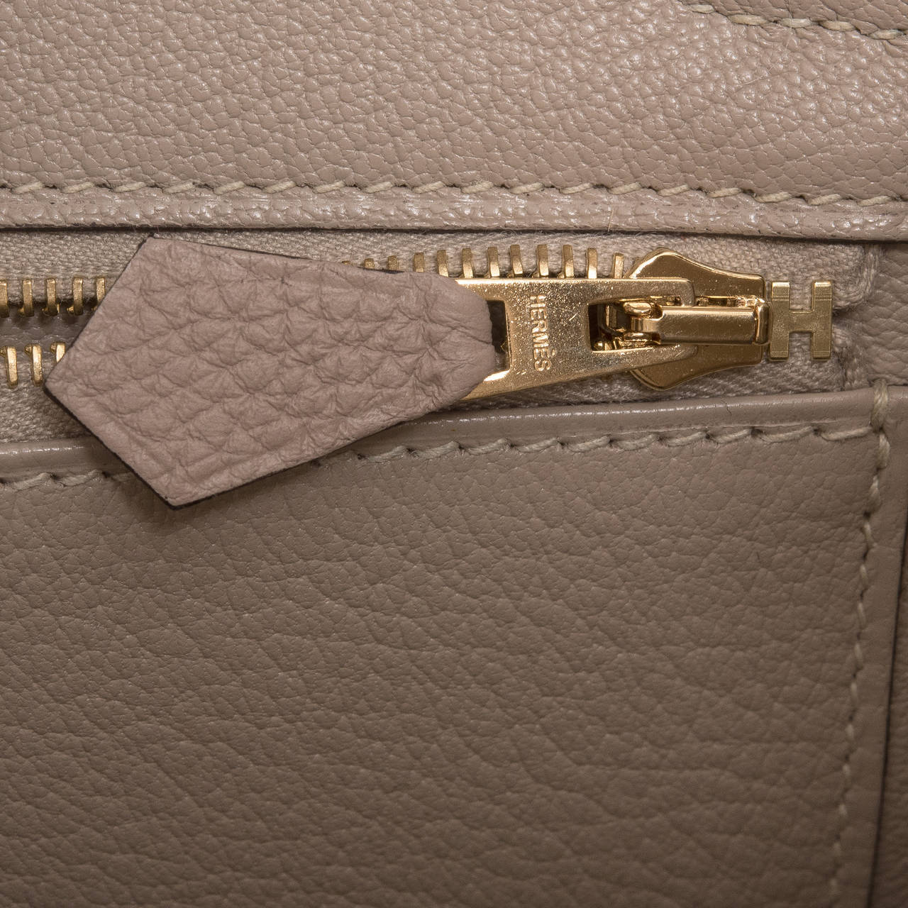 Hermes Gris Tourterelle Togo Birkin 30cm Gold Hardware For Sale at ...