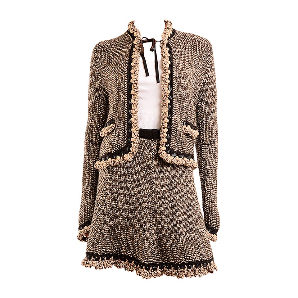 Chanel 04A Brown Scalloped Trimmed Knit Skirt Suit FR 34 US 2 For Sale