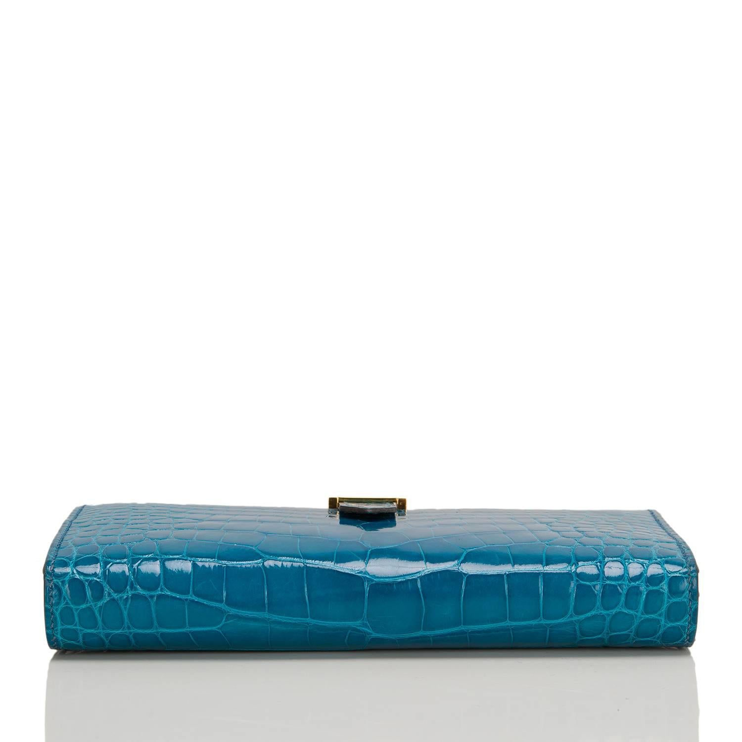 Hermes Blue Izmir Shiny Alligator Gold Hardware Bearn Wallet  In Excellent Condition For Sale In New York, NY