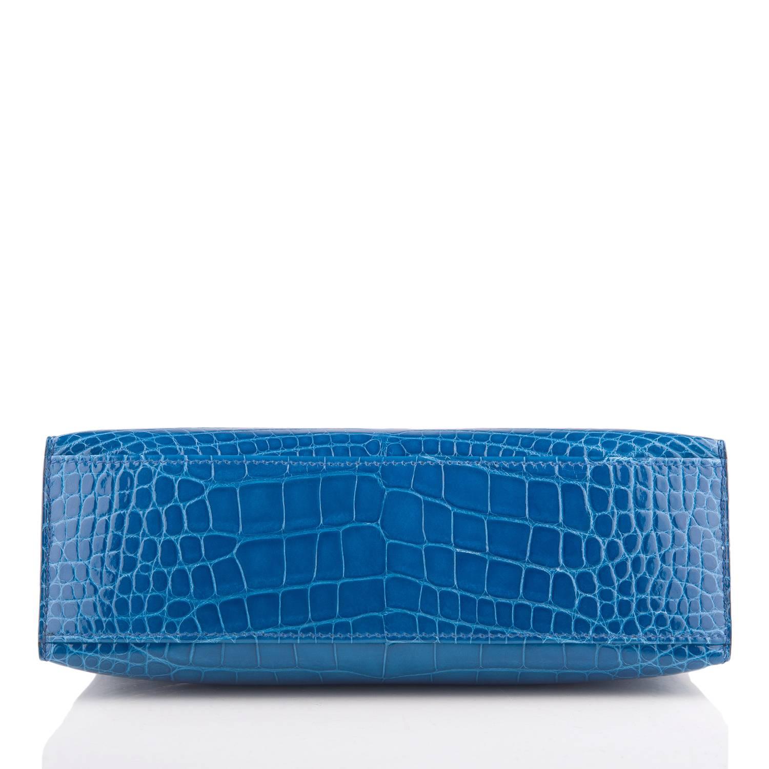 Hermes Mykonos Shiny Alligator Mini Kelly Pochette In New Condition For Sale In New York, NY