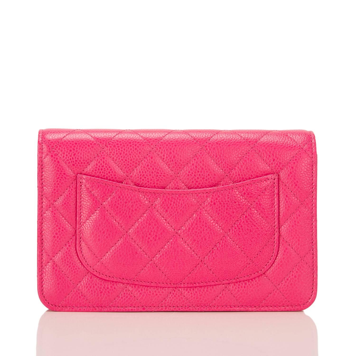 Chanel Fuchsia Pink Classic Quilted Caviar Wallet On Chain (WOC) In New Condition In New York, NY