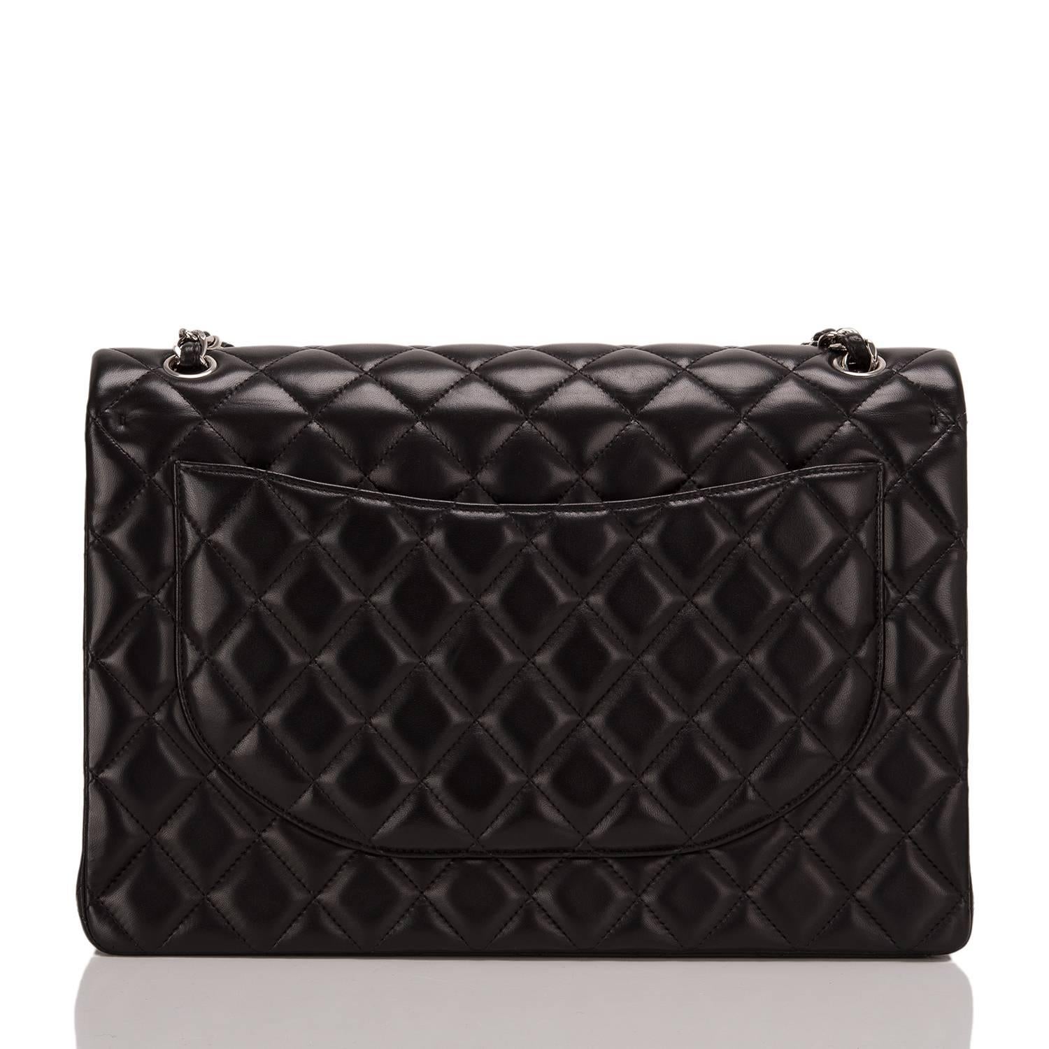 Chanel Black Quilted Lambskin Maxi Classic Double Flap Bag In New Condition For Sale In New York, NY
