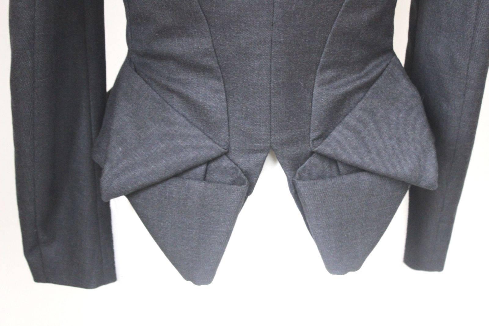 Bottega Vaneta Structured Grey Origami Jacket 42 uk 10 In Excellent Condition For Sale In London, GB