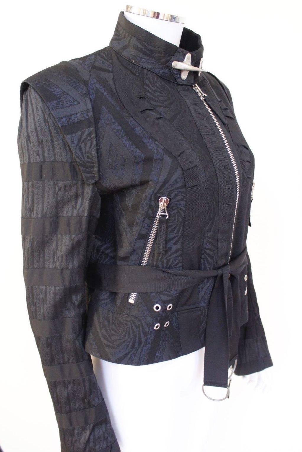 Dries van Noten Black Jacquard Pre Fall 2014 Clasp Jacket 42 uk 14 In New Condition For Sale In London, GB