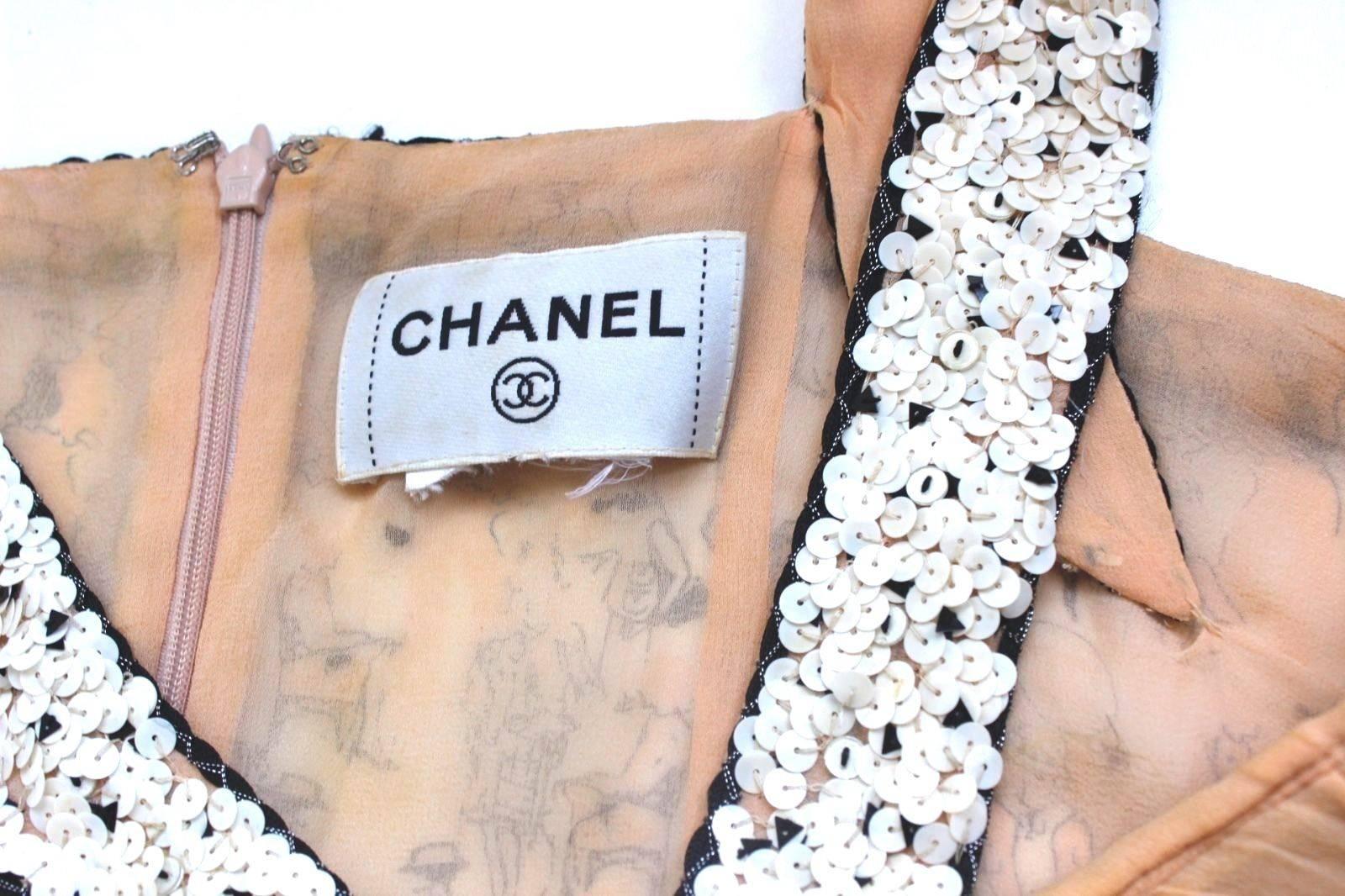 Chanel Sequin Gabrielle Print Peach Silk Chiffon Brooch Dress 40 uk 12 For Sale 5