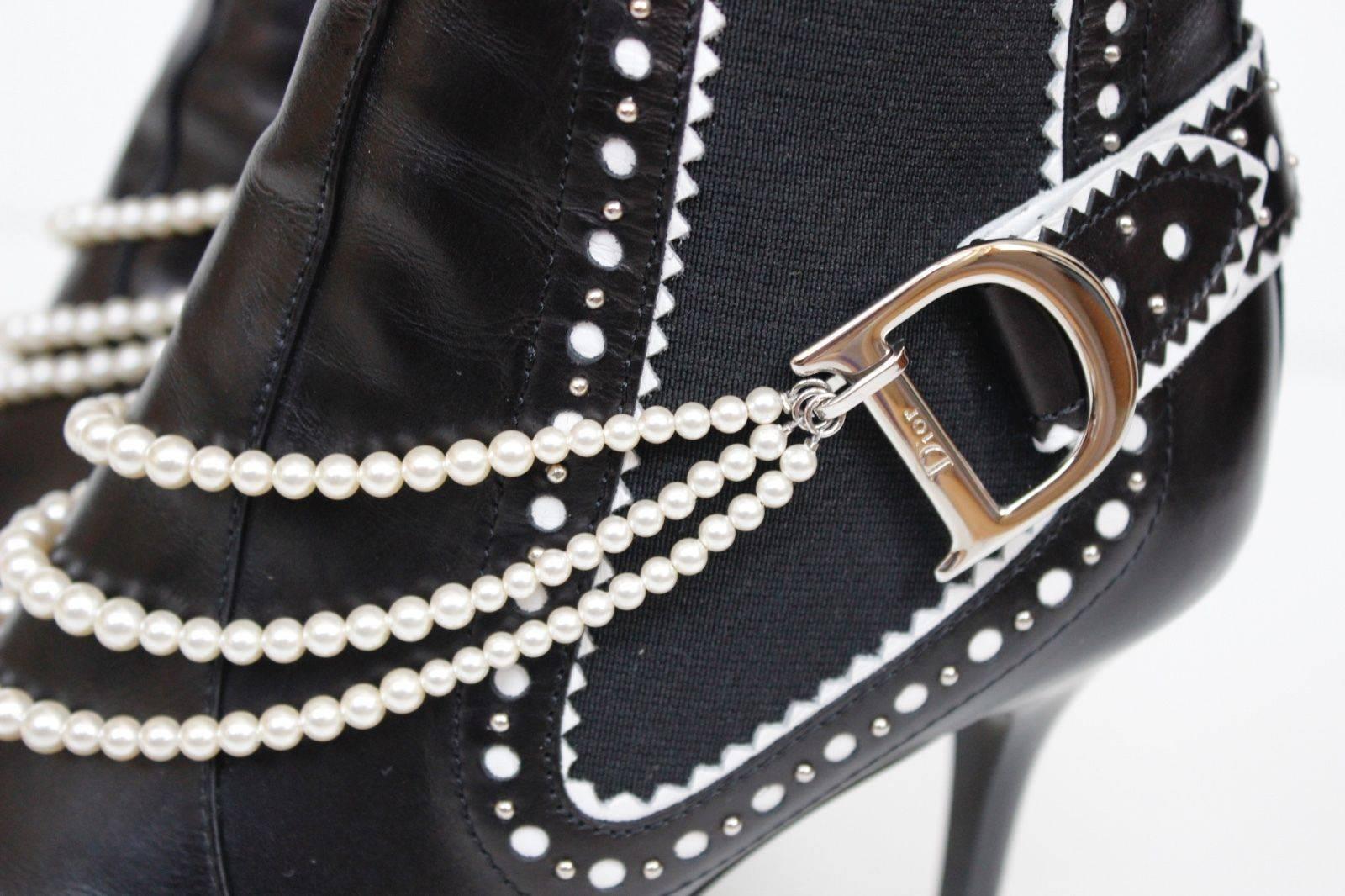Christian Dior D'Trick John Galliano S/S 2004 Black White Pearl Boots 38 UK 5 In Excellent Condition In London, GB