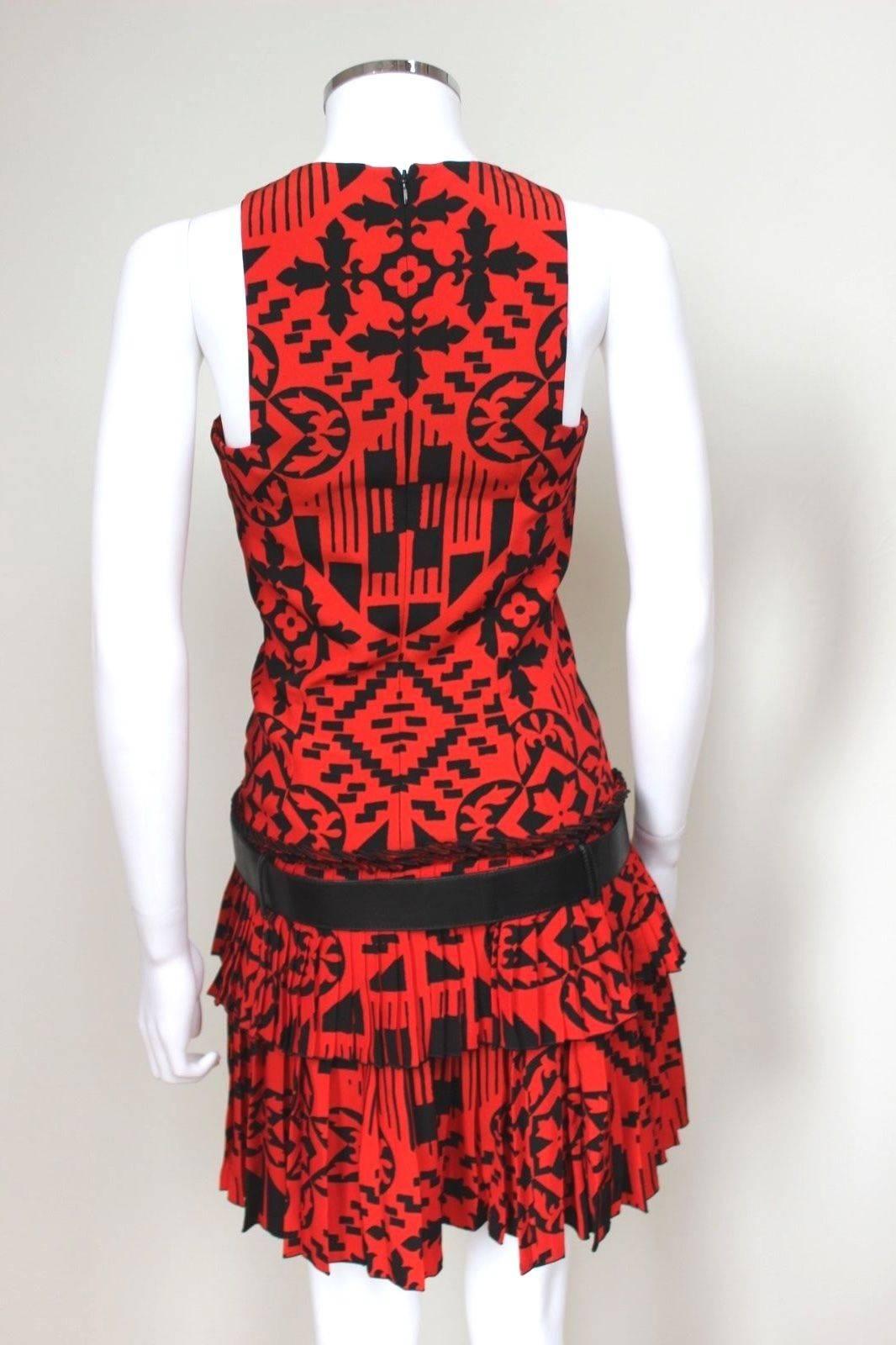 New Alexander McQueen Resort 2014 Red Print Pleated dress 38 uk 6-8  For Sale 1