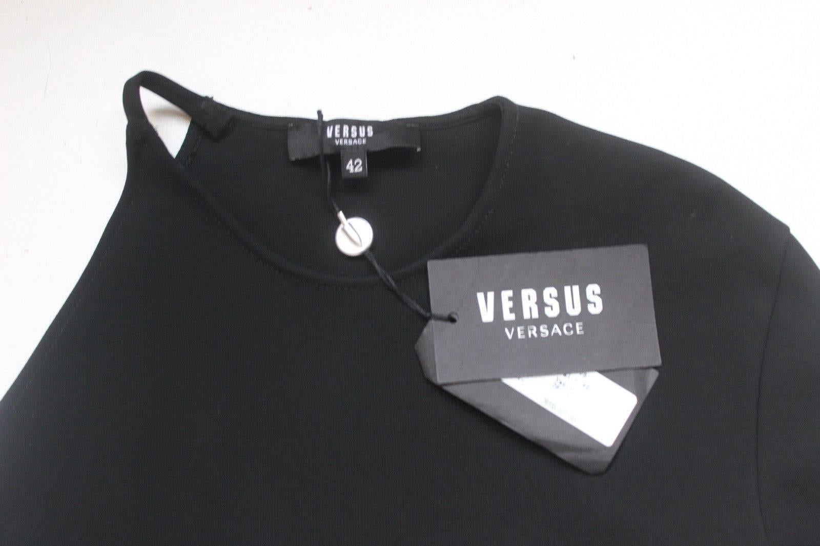 Versus Versace Fall 2015 Black Sleeve Pleated Dress it 42 UK 10- 8 For Sale 2