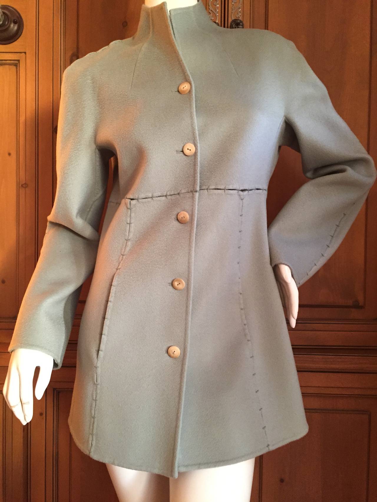 Exquisite doubleface cashmere jacket in pale green from Ralph Ruci.
Ralph's signature over stich details are so beautiful.
Size 8
Bust 42
Waist 32
Length 31