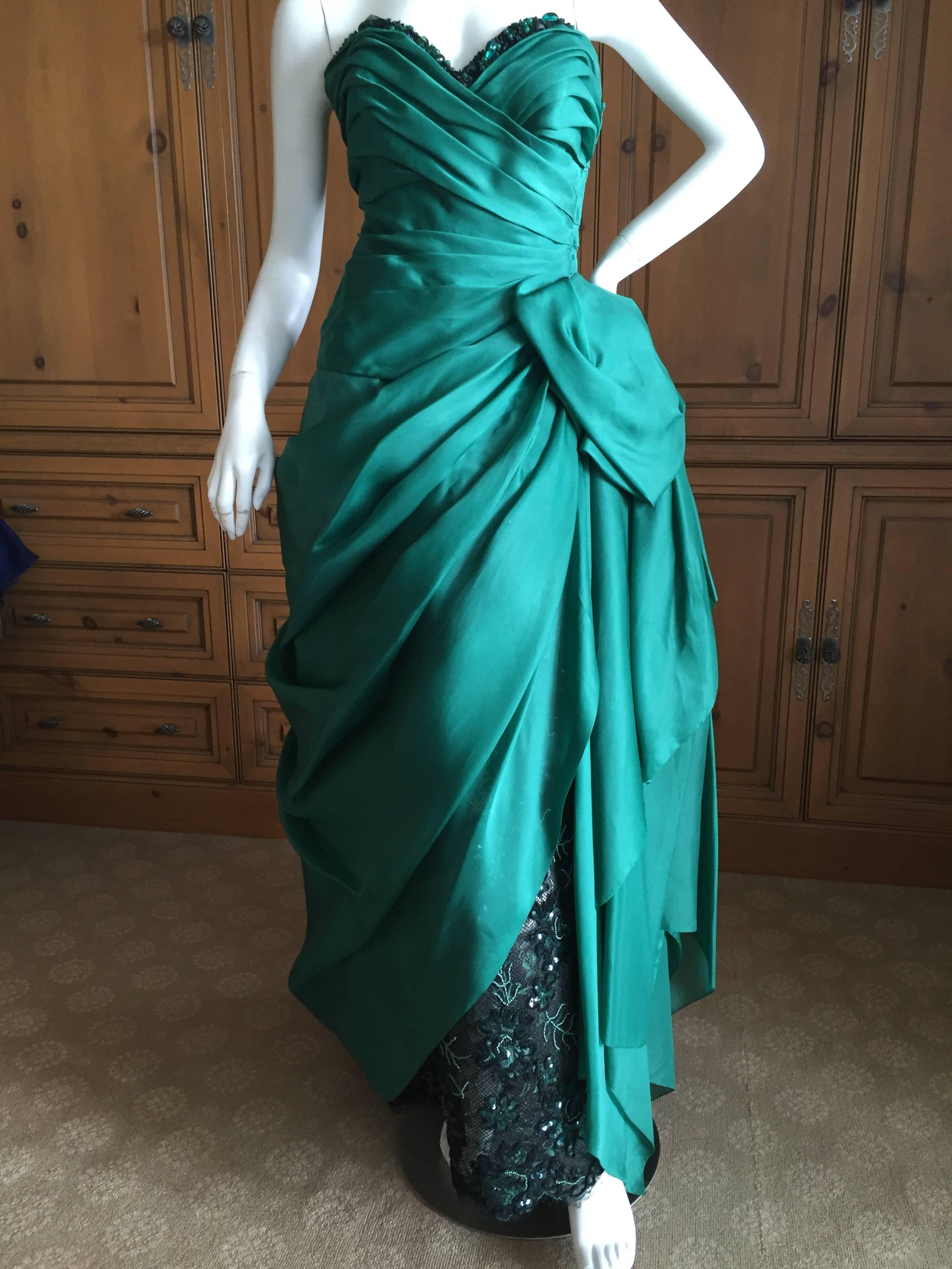 Paul-Louis Orrier Paris Exquisite Emerald Green Evening Gown with Beaded Accents.
This is so pretty, with beaded details at the bust and the hem .
 Size 38 

Bust 36