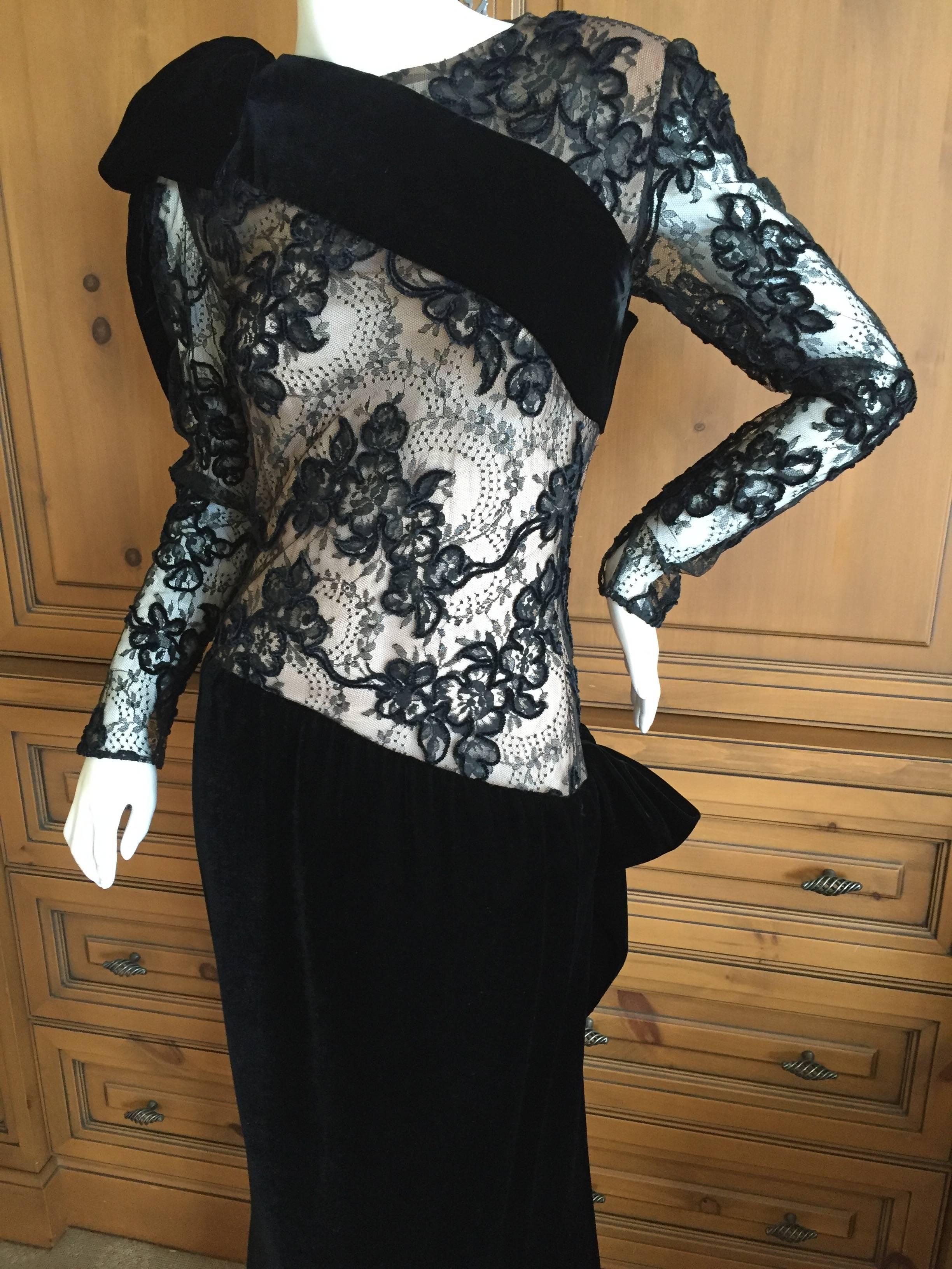 Women's Jacqueline de Ribes Black Lace and Velvet Evening Dress