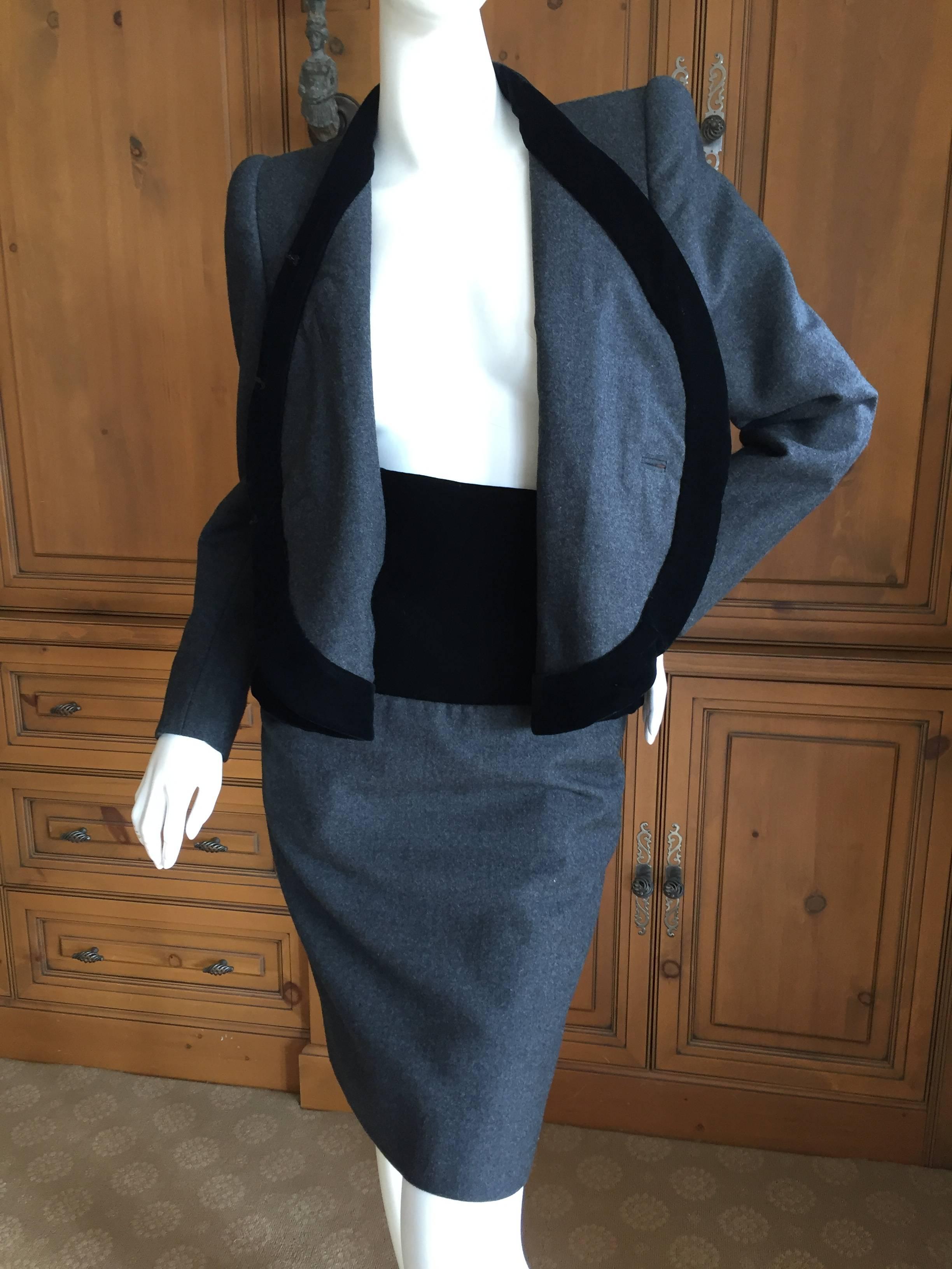 Jacqueline de Ribes Paris Black and Gray Day Suit In Excellent Condition For Sale In Cloverdale, CA