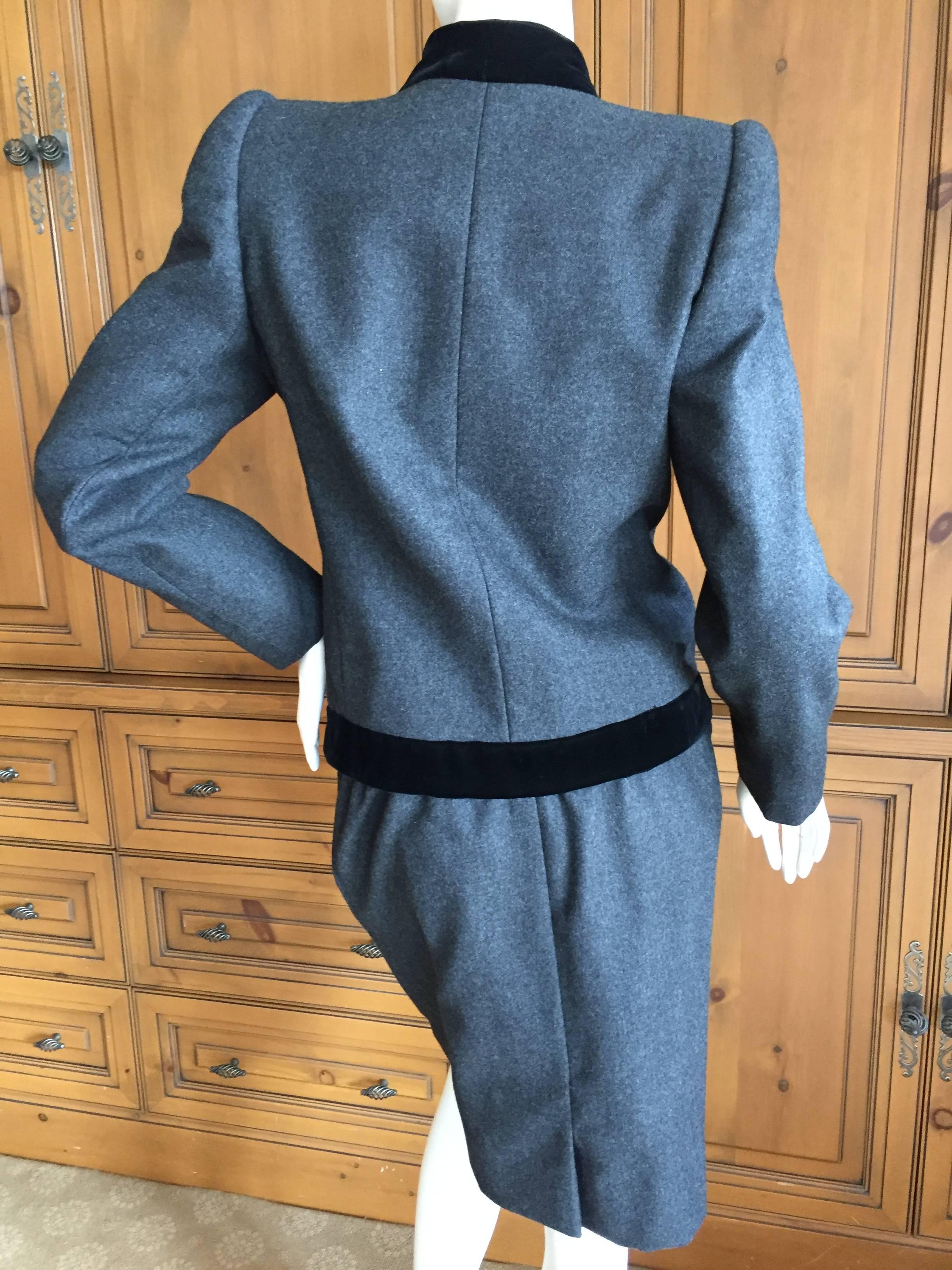 Jacqueline de Ribes Paris Black and Gray Day Suit For Sale 1