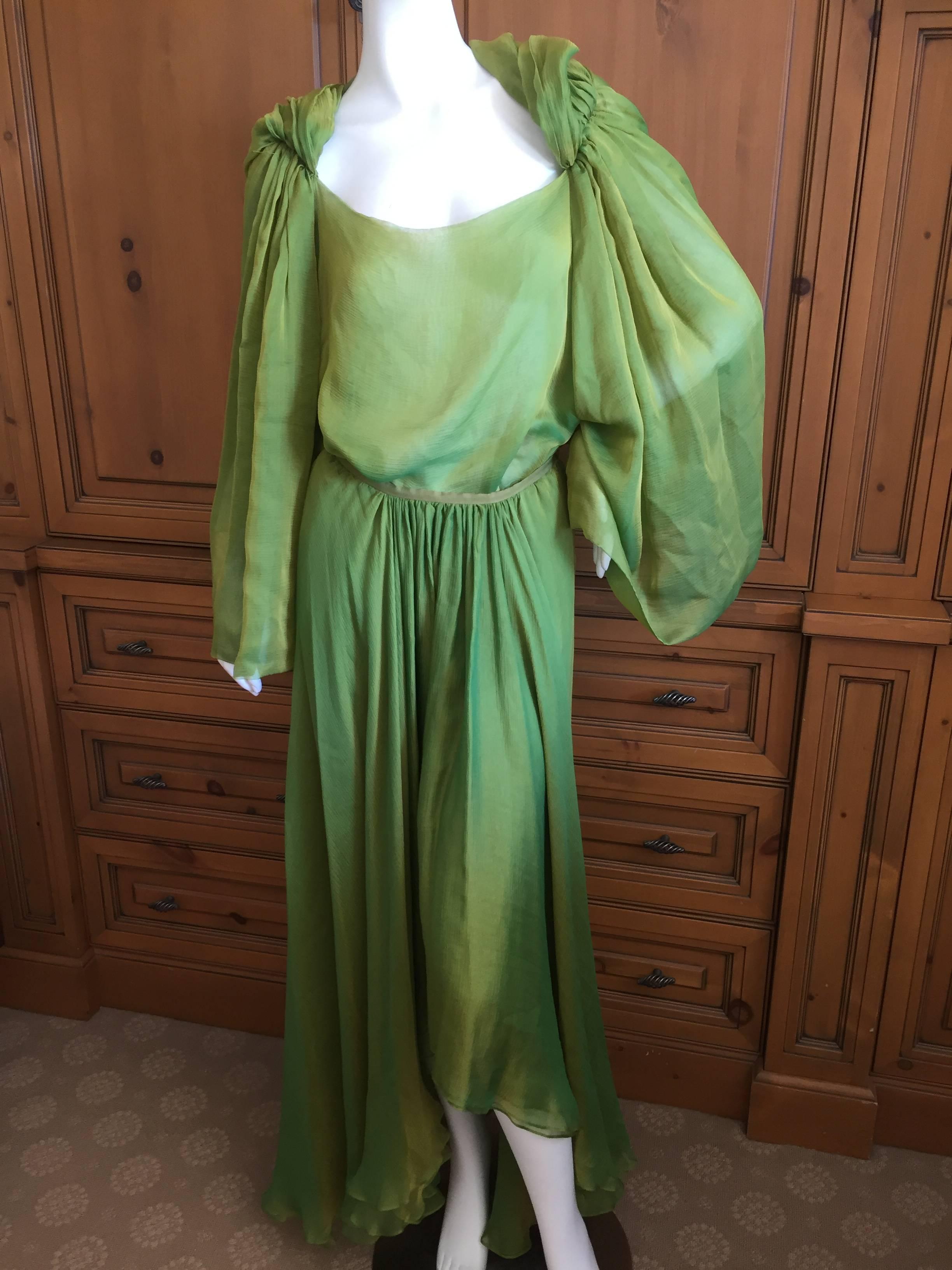 Oscar de la Renta Silk Chiffon Two Piece Dress with Hood In Excellent Condition In Cloverdale, CA