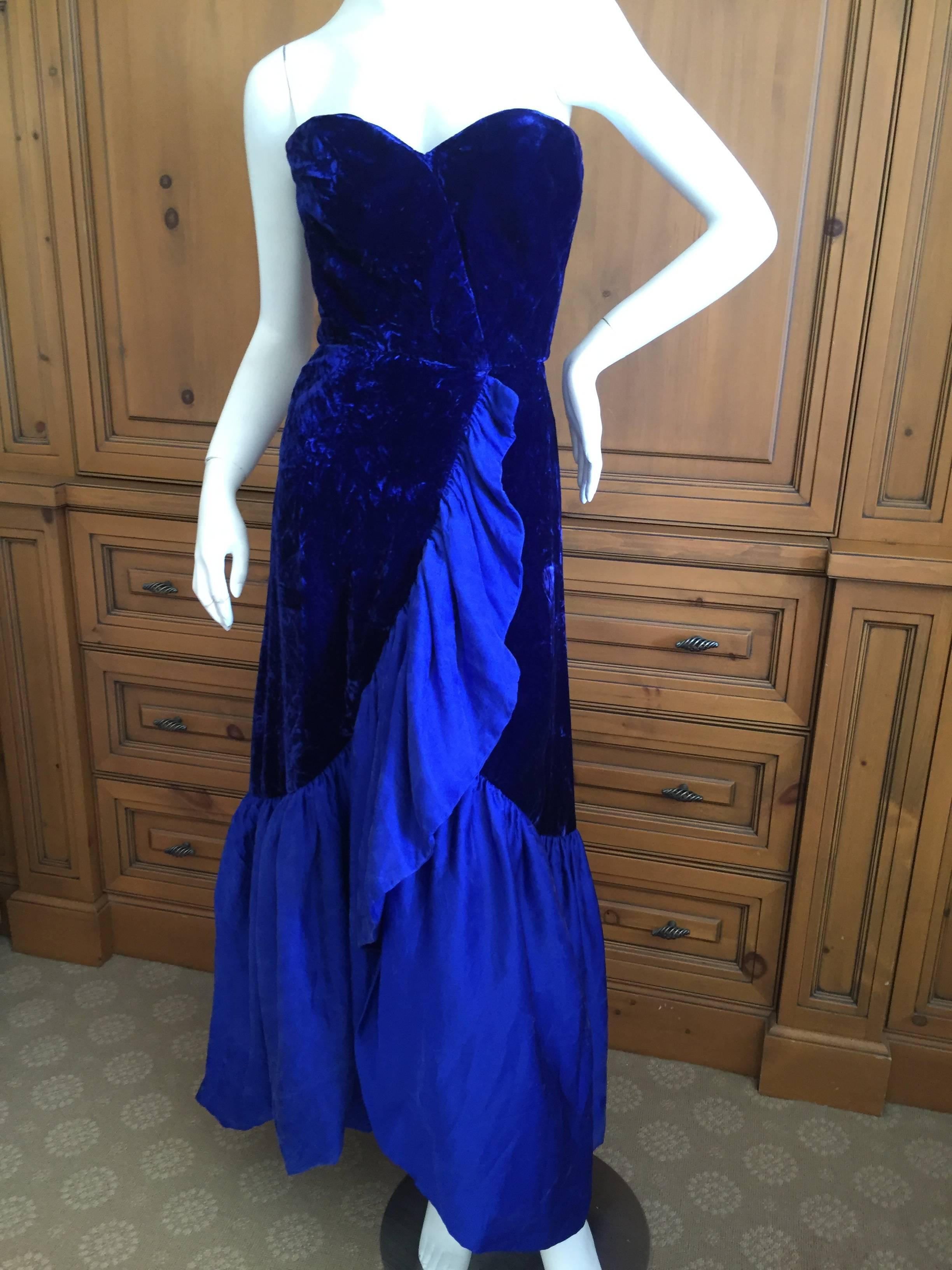 Scaasi Bergdorf Goodman Blue Velvet Evening Gown In Good Condition For Sale In Cloverdale, CA