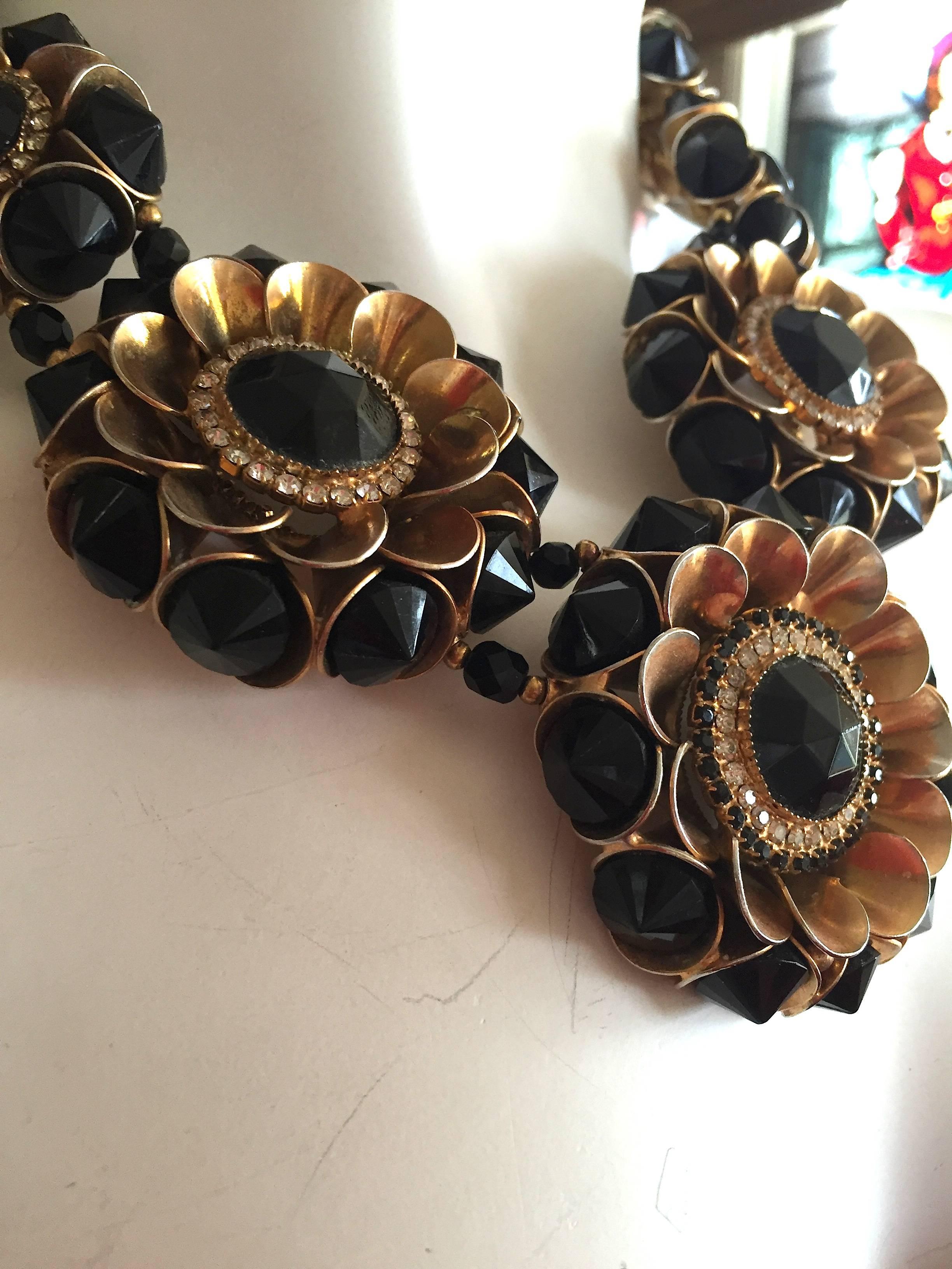 William De Lillo Bold 1970's Graduating Floral Necklace with Jet and Crystal In Excellent Condition In Cloverdale, CA