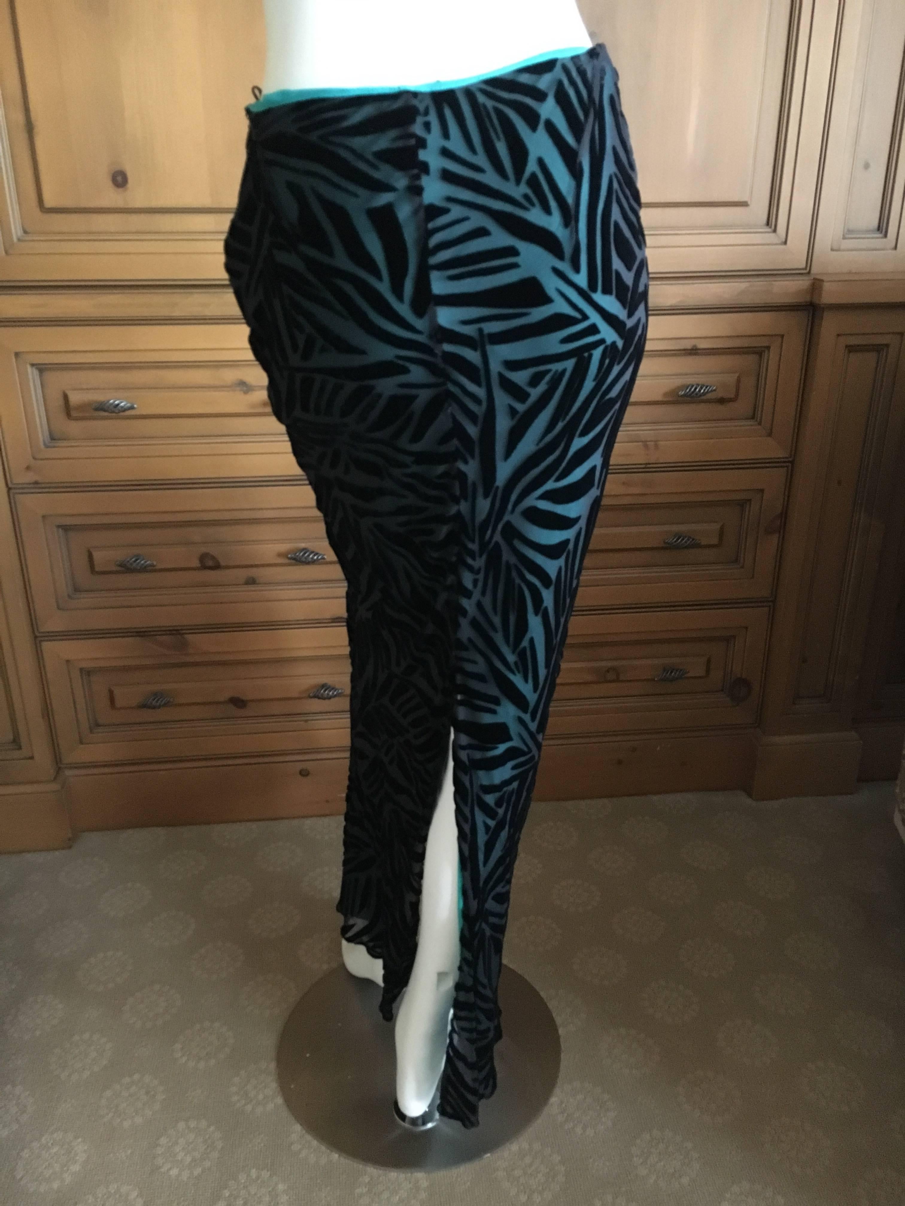 Gianni Versace Vintage Devore Velvet Skirt
Size 40