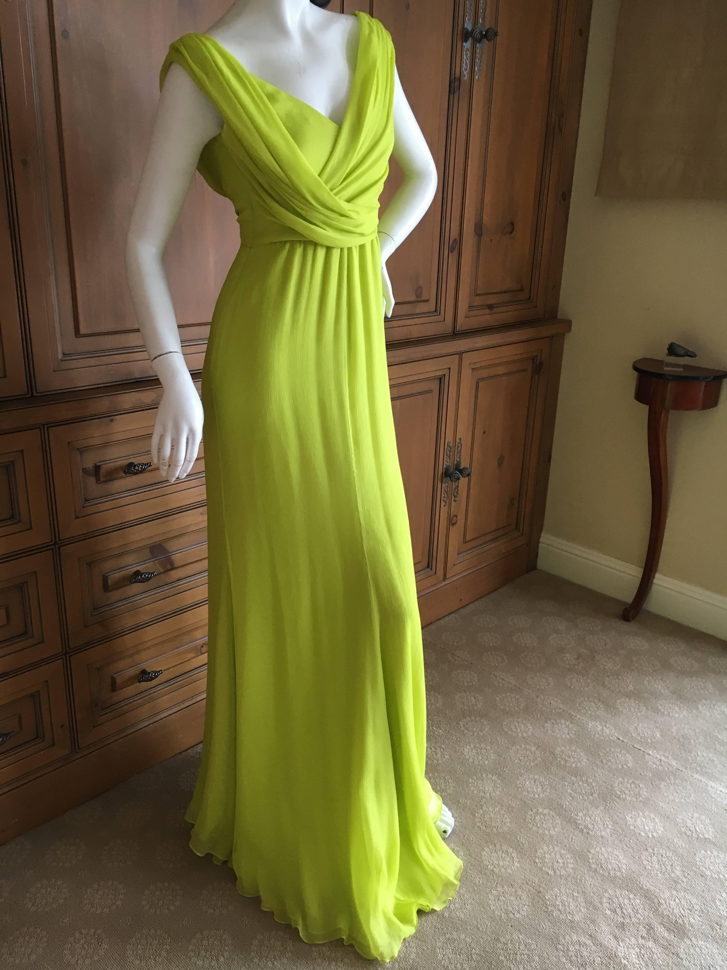 Oscar de la Renta Neon Green Silk Chiffon Goddess Gown In Excellent Condition For Sale In Cloverdale, CA