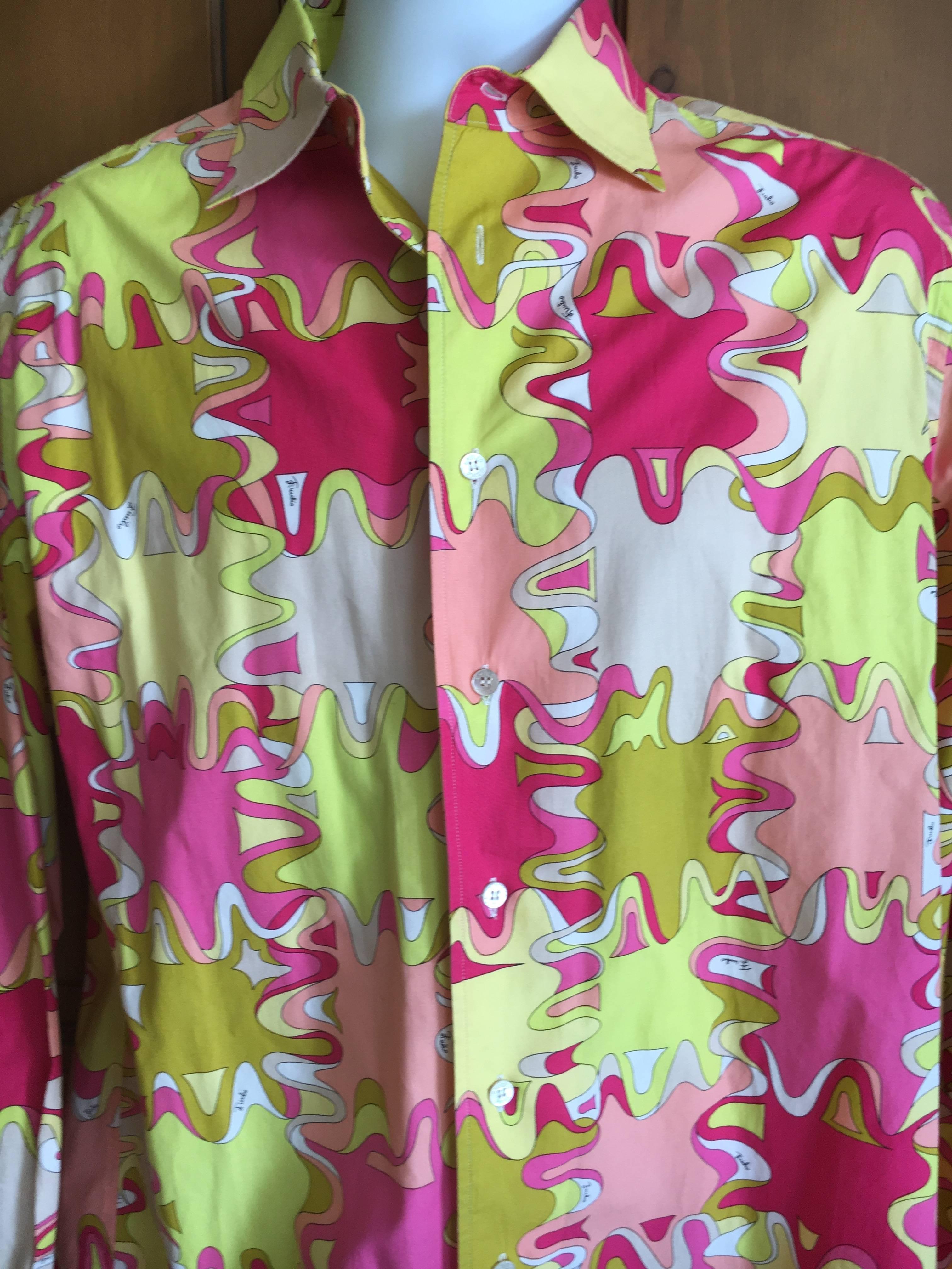 Wonderful yellow and pink cotton button up shirt from Emilio Pucci.
Size XL, this fit's a man 42-44
Chest 46"
Waist 44"
Length 33"