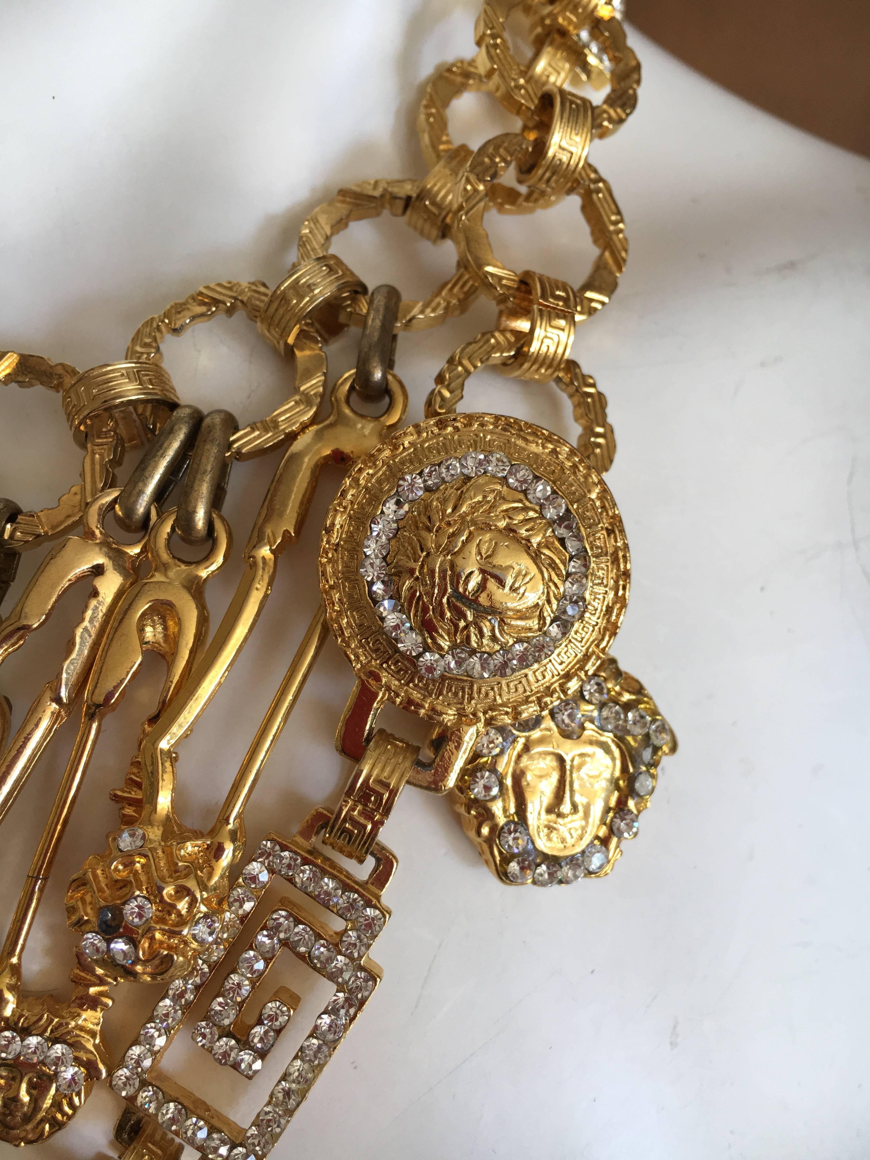 Gianni Versace Rare Vintage Crystal Embellished Greek Key Safety Pin Medusa Bel In Excellent Condition For Sale In Cloverdale, CA