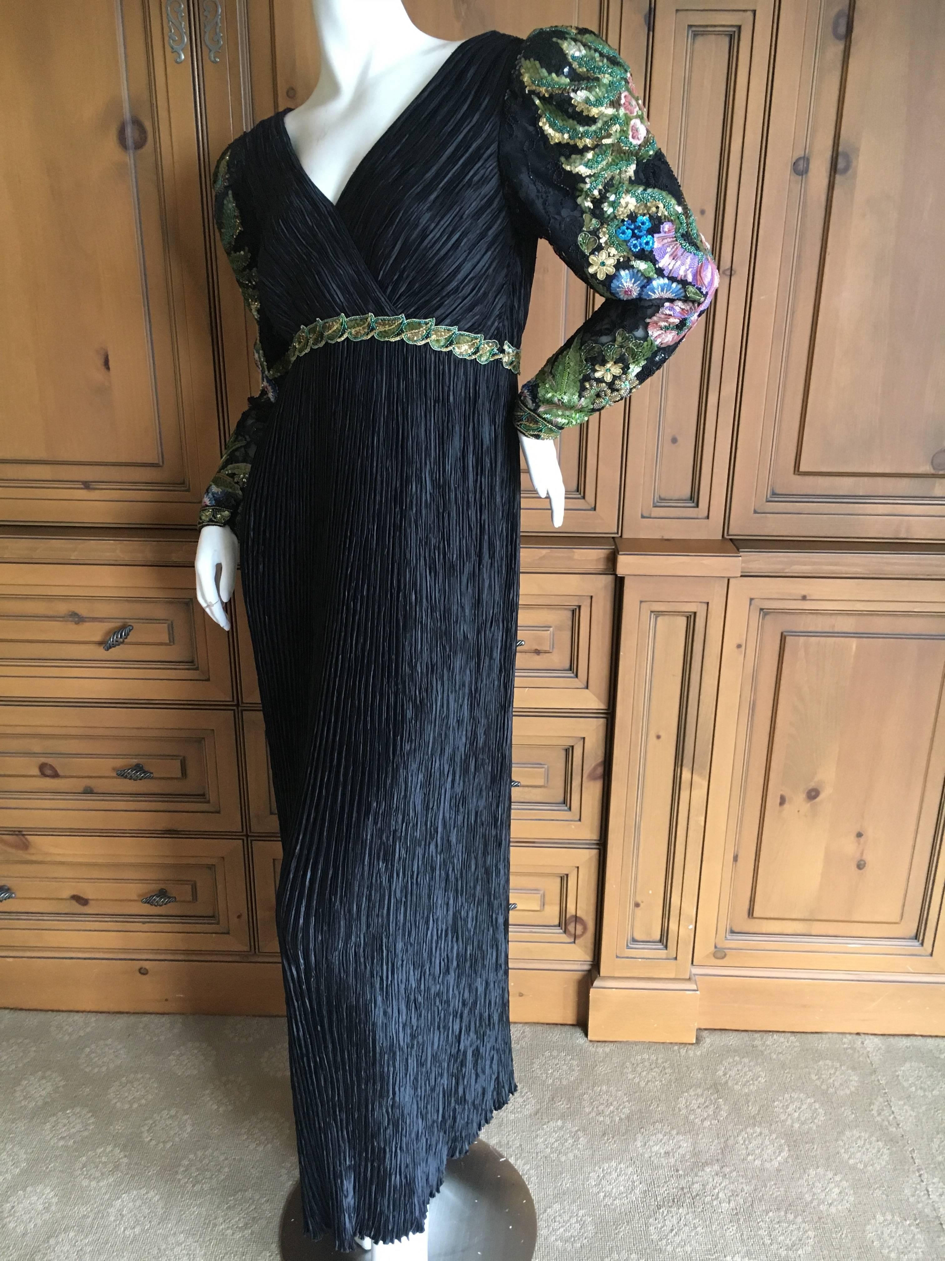 Mary McFadden  Couture Low Cut Black Plisse Pleated Dress w Beaded Sleeves In Excellent Condition For Sale In Cloverdale, CA