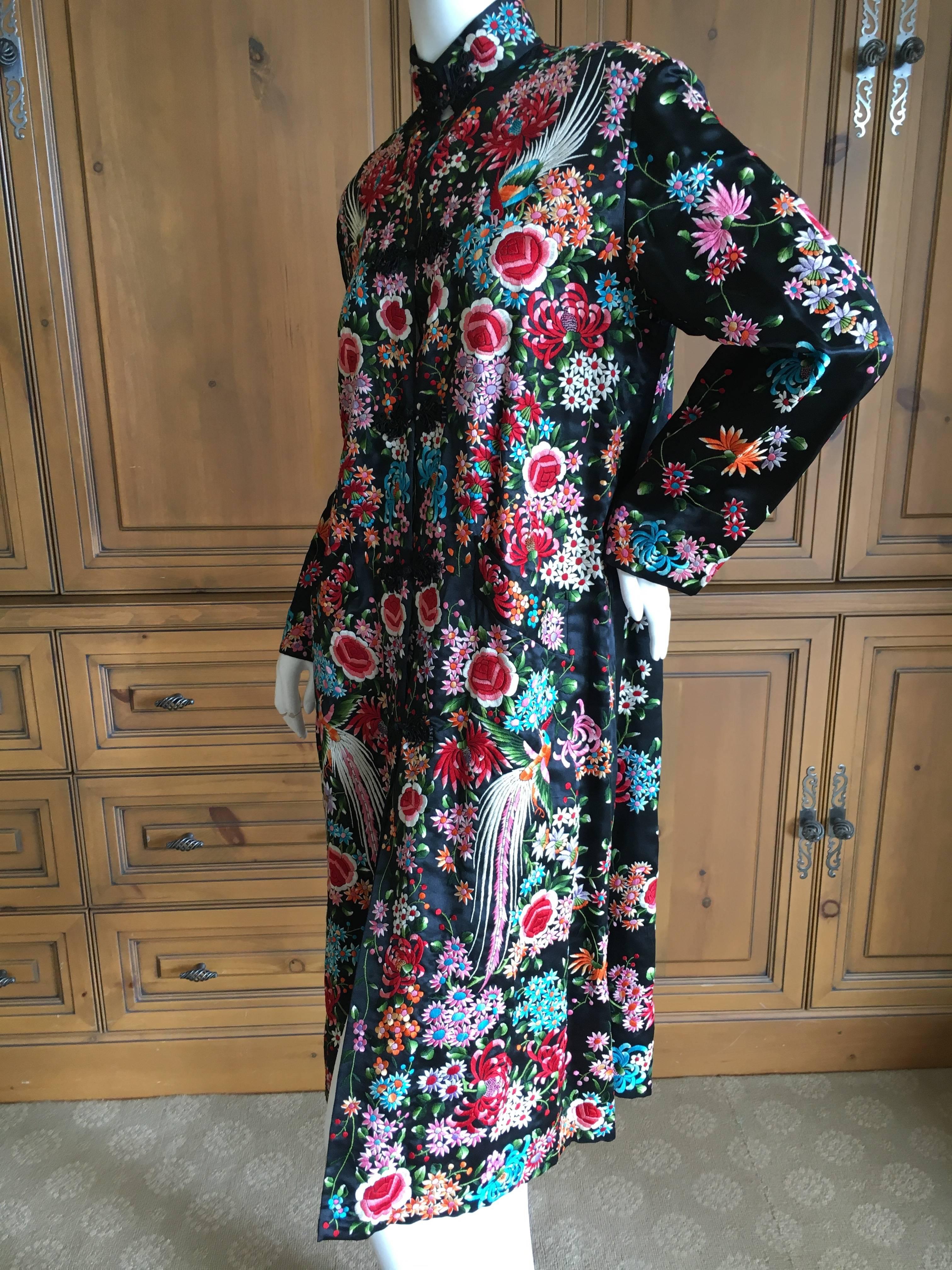 1920's Asian Exquisite Embroidered Evening Coat with Chrysanthemum and Birds For Sale 2