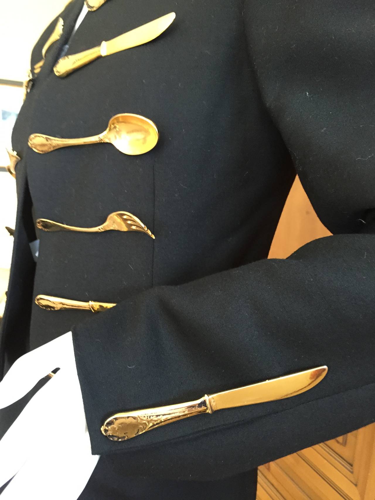 moschino cutlery